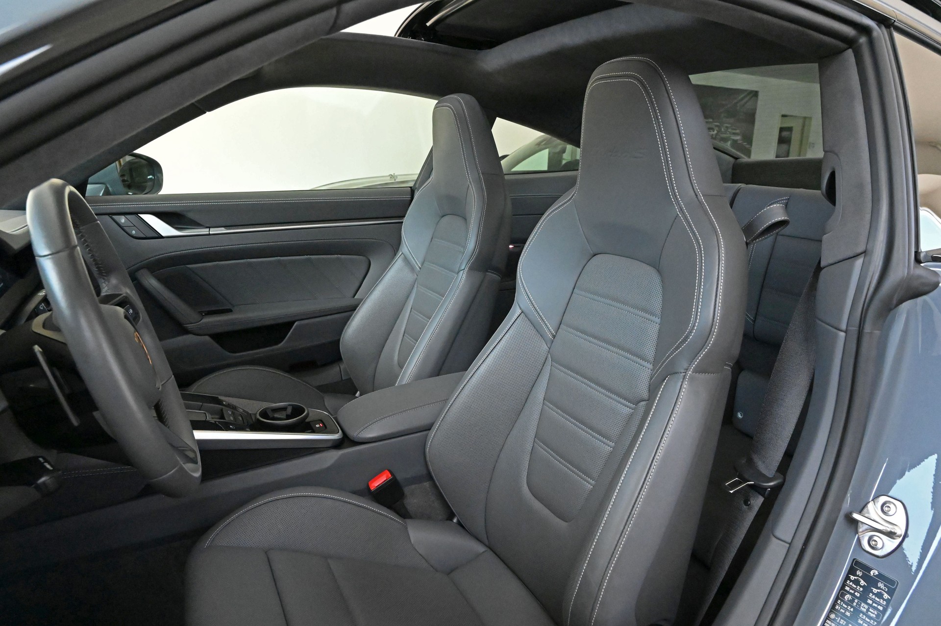 PORSCHE 911 Turbo S PDK-image-13