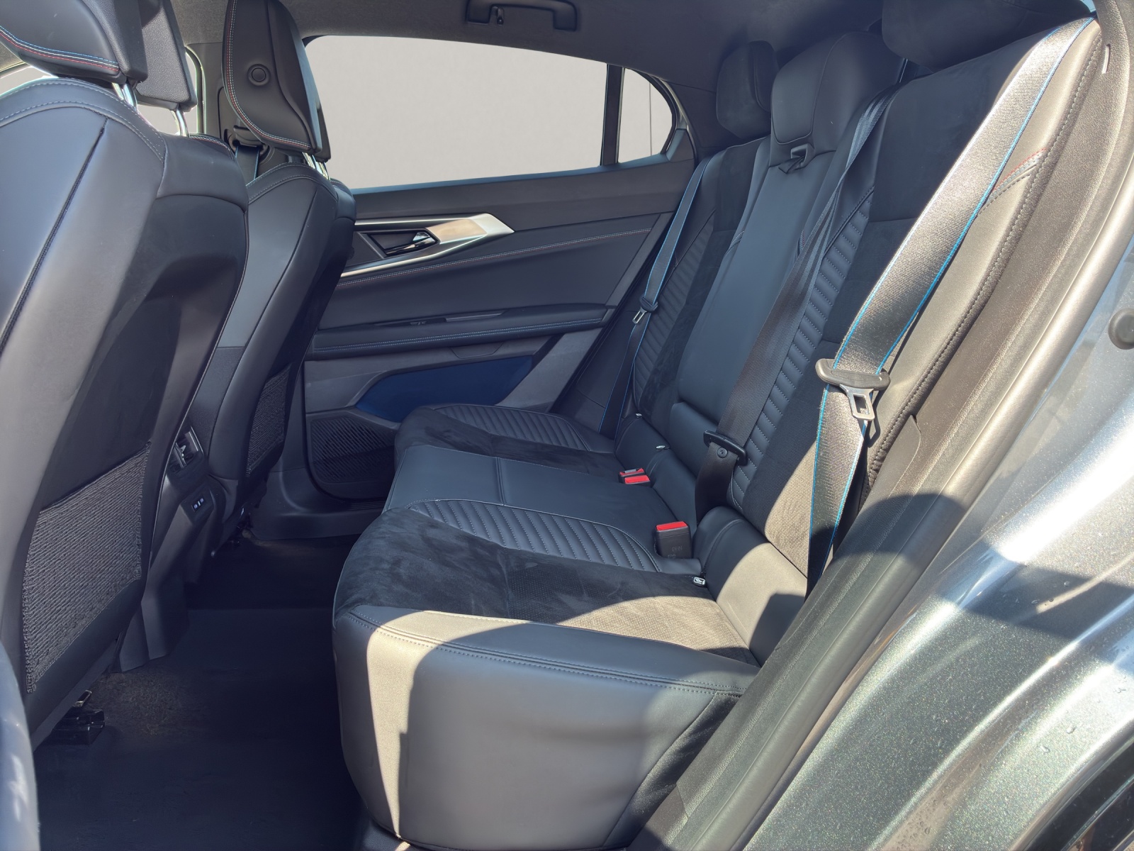 RENAULT Rafale 1.2 E-Tech esprit Alpine-image-10