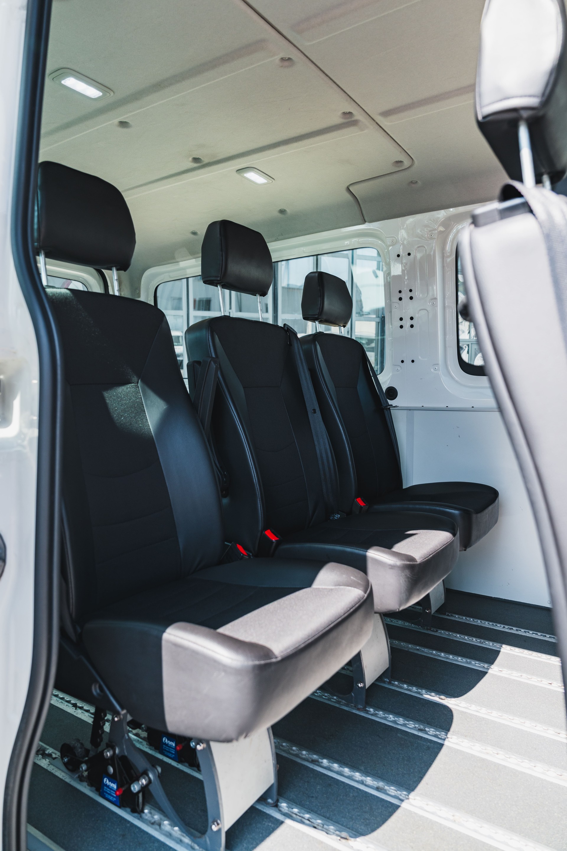 MAN Minibus 9 places 4x4-image-7