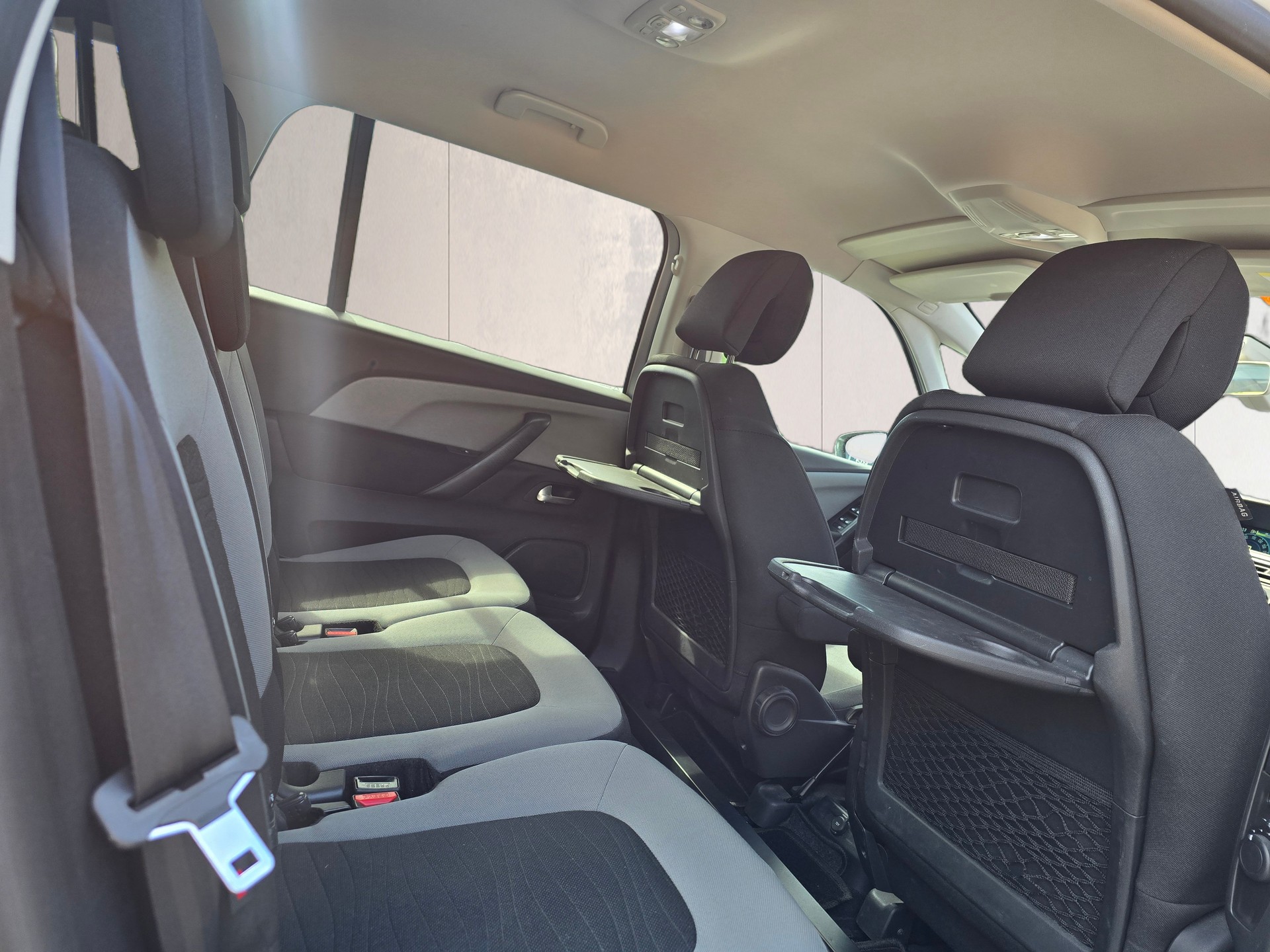 CITROEN Grand C4 Picasso 2.0 BlueHDi Intensive Automatic-image-23