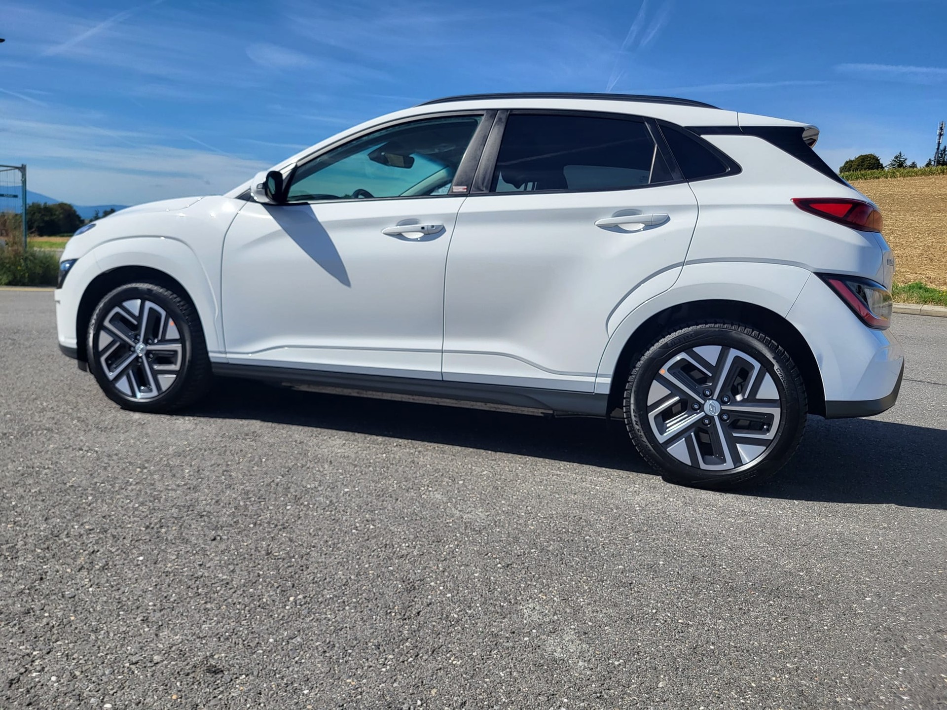 HYUNDAI Kona EV Amplia-image-15