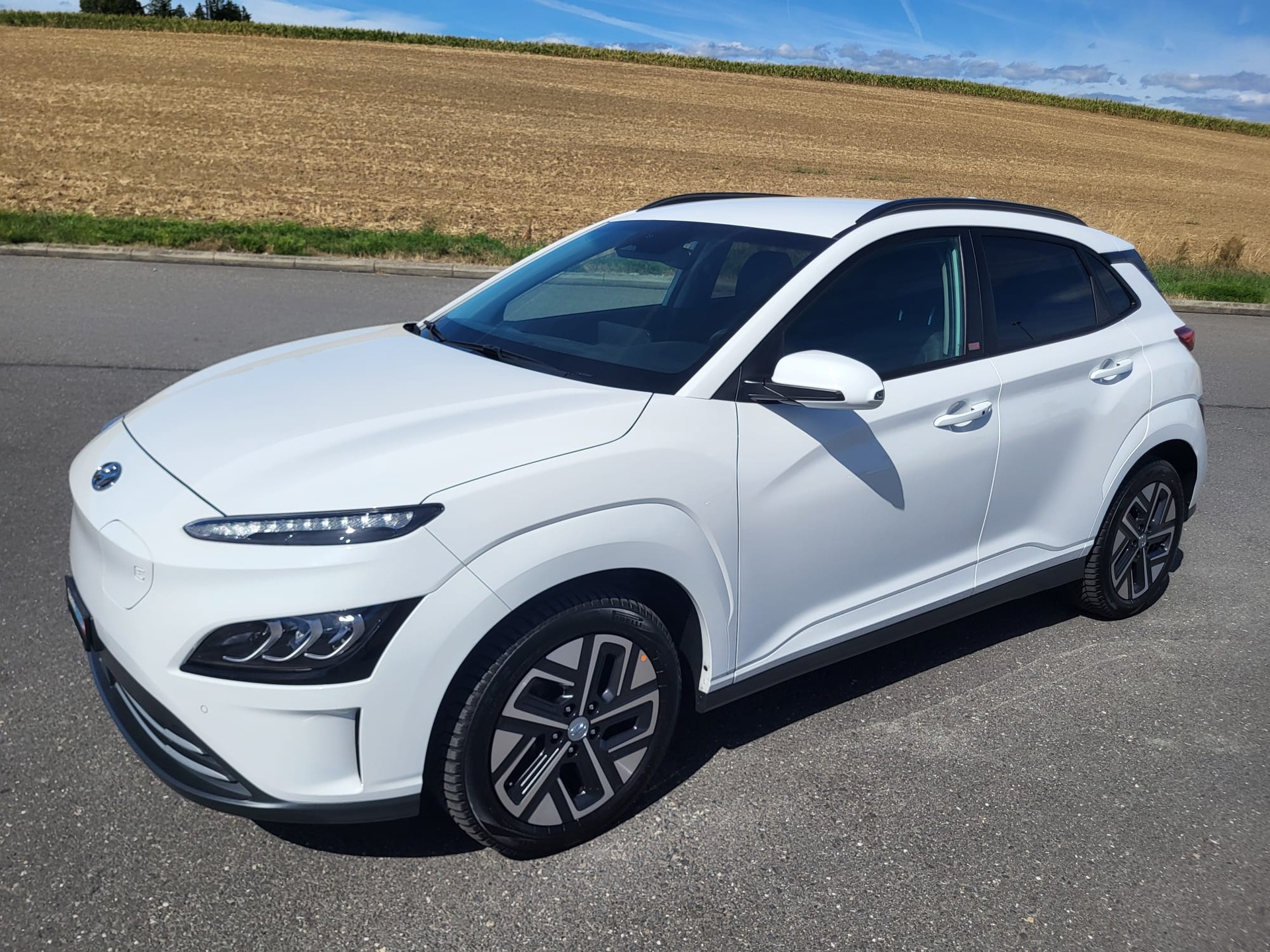 HYUNDAI Kona EV Amplia-image-4