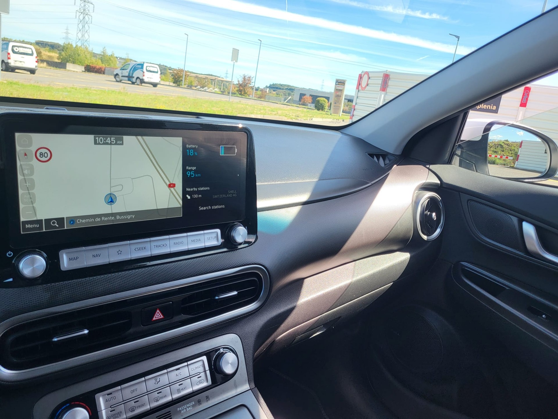 HYUNDAI Kona EV Amplia-image-27