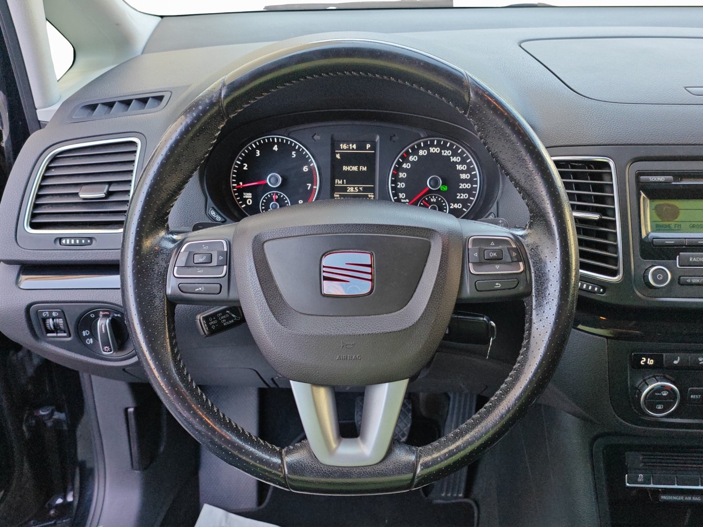 SEAT Alhambra 2.0 TSI Style DSG – légèrement grêlé – 7 places, PDC av/ar [Expertisé + Garantie 12 mois]-image-10