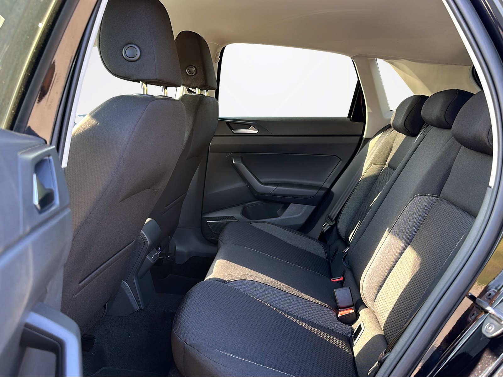 VW Polo Life 1.0TSI 115CH-image-9