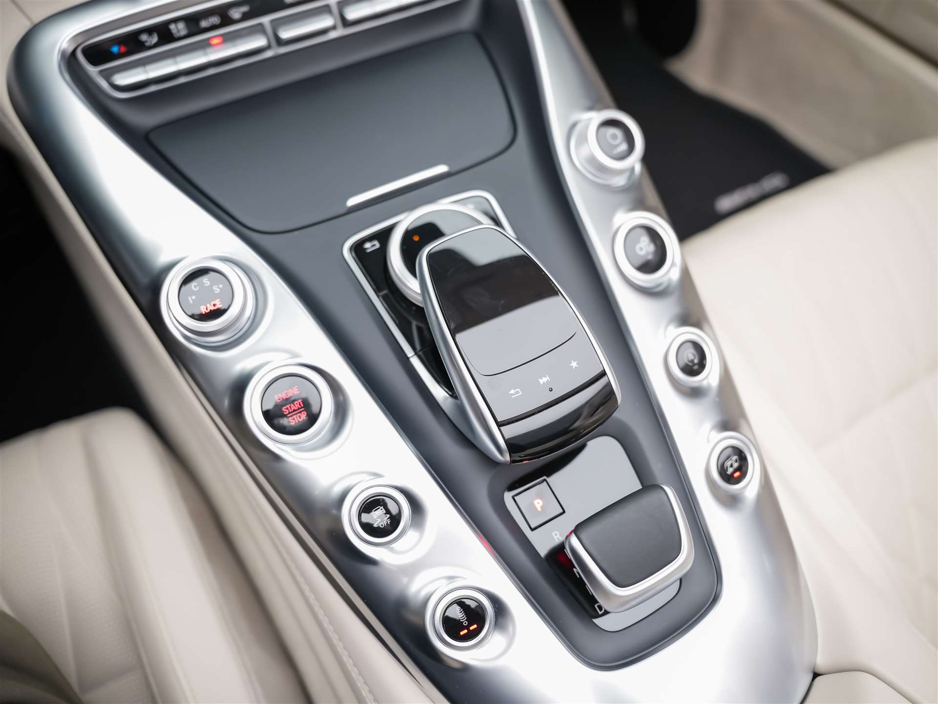MERCEDES-BENZ AMG GT C Roadster Speedshift DCT* CH Fahrzeug*ohne OPF*Schalensitze*Nackenheizung*-image-25