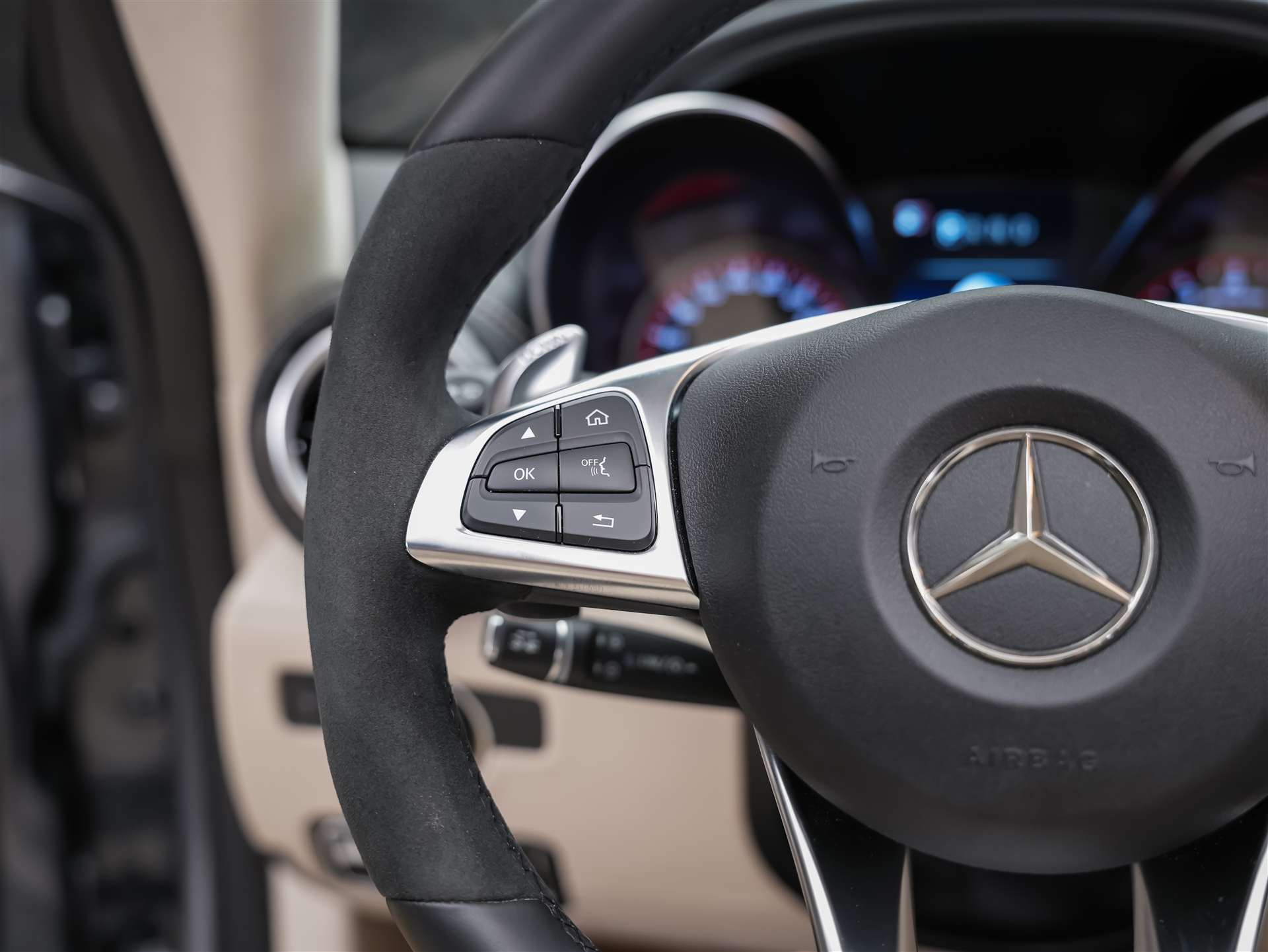 MERCEDES-BENZ AMG GT C Roadster Speedshift DCT* CH Fahrzeug*ohne OPF*Schalensitze*Nackenheizung*-image-30