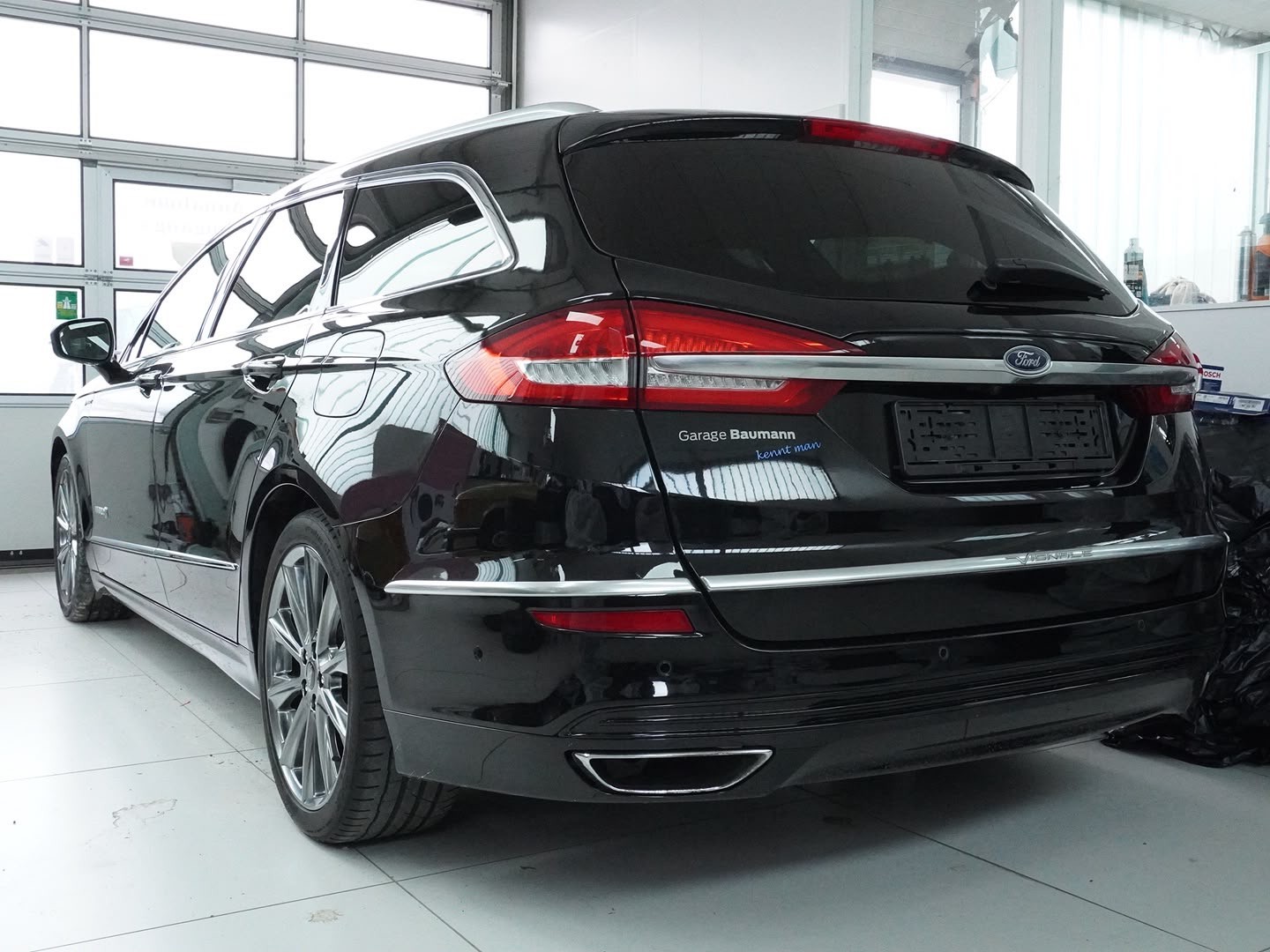 FORD Mondeo 2.0 HEV Vignale eCVT-showroom-element-1