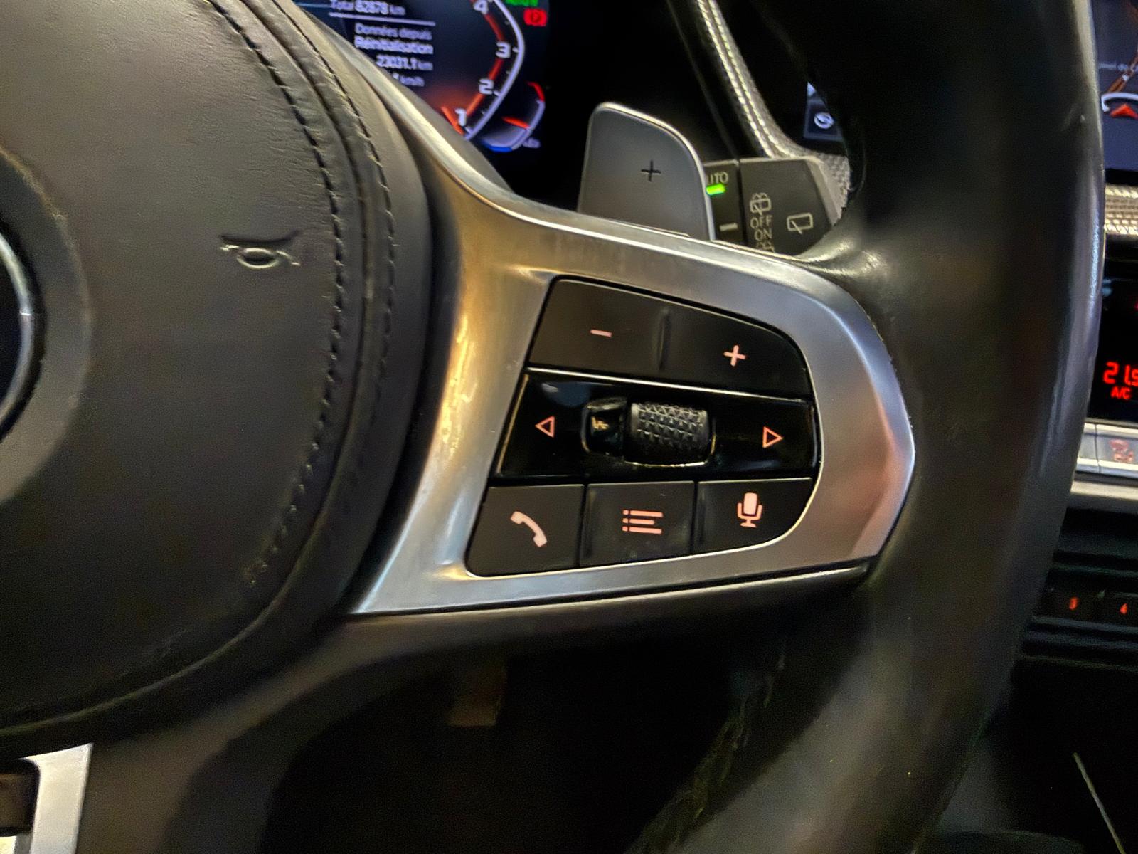 BMW M135i xDrive Steptronic-image-23