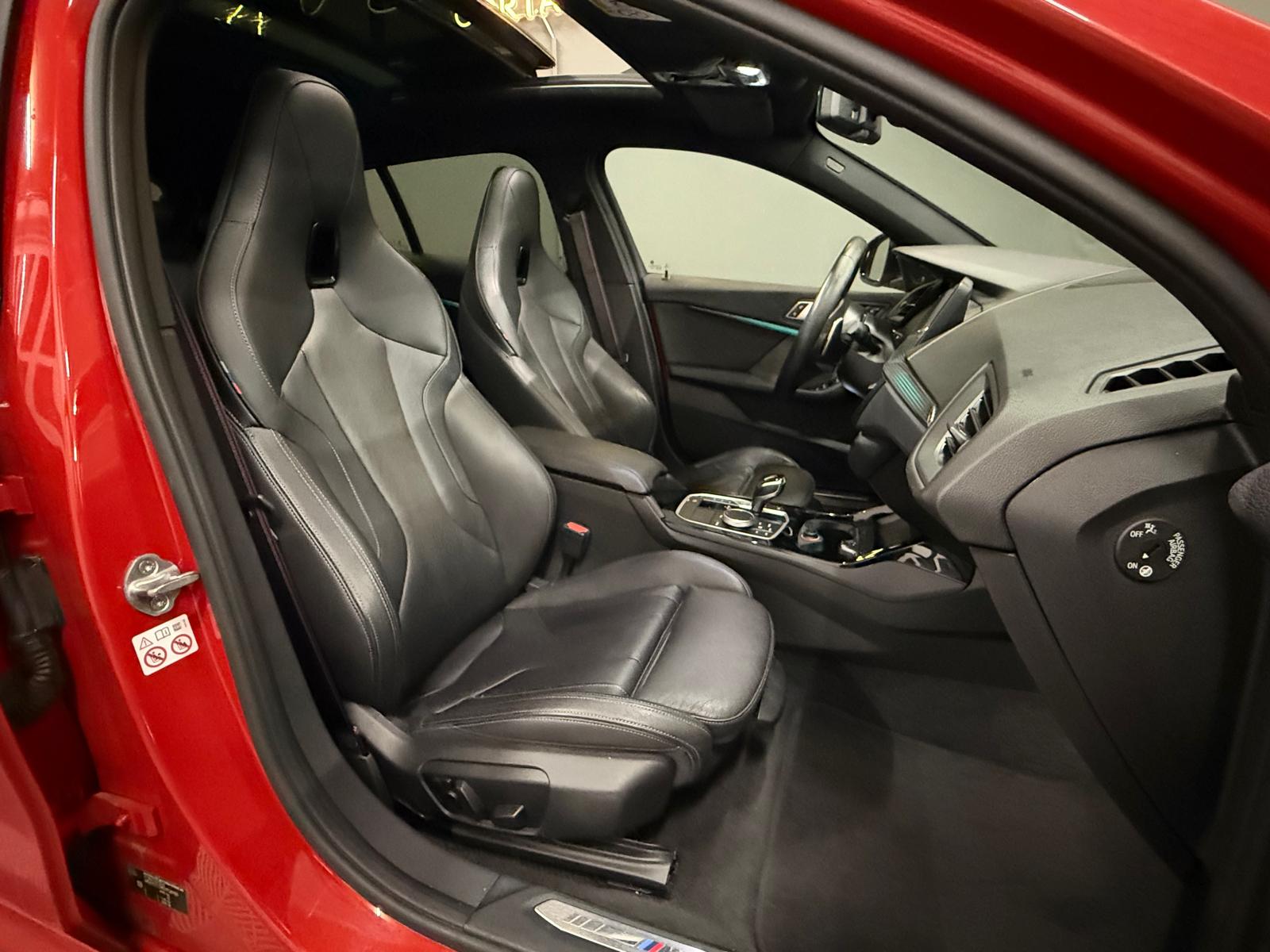 BMW M135i xDrive Steptronic-image-15