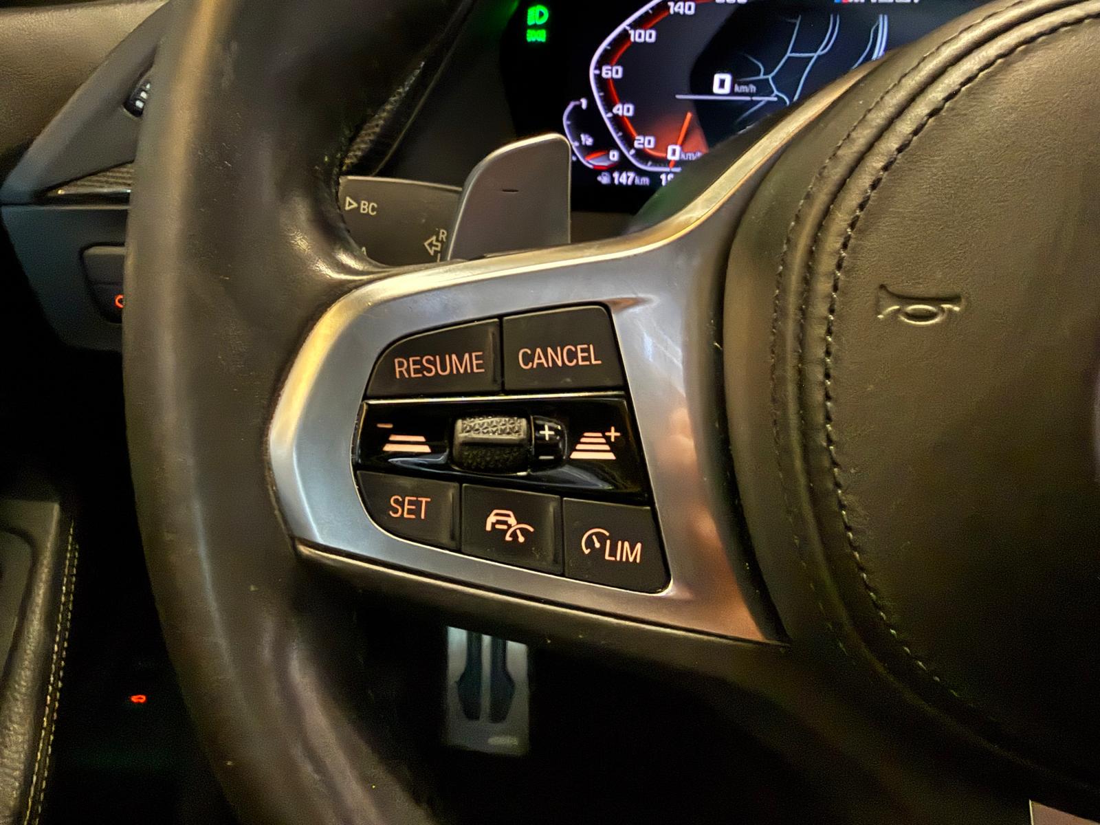 BMW M135i xDrive Steptronic-image-22