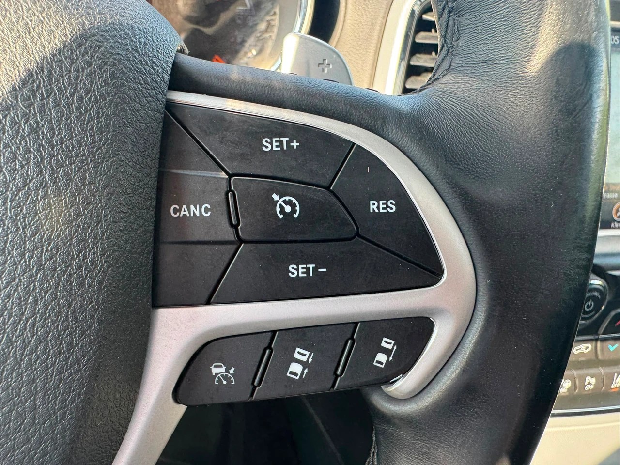 JEEP Grand Cherokee 3.0 CRD Summit Automatic mit Anhängerkupplung 3.5t-image-13