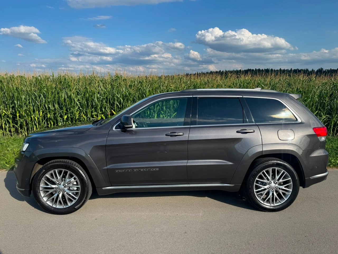 JEEP Grand Cherokee 3.0 CRD Summit Automatic mit Anhängerkupplung 3.5t-image-2