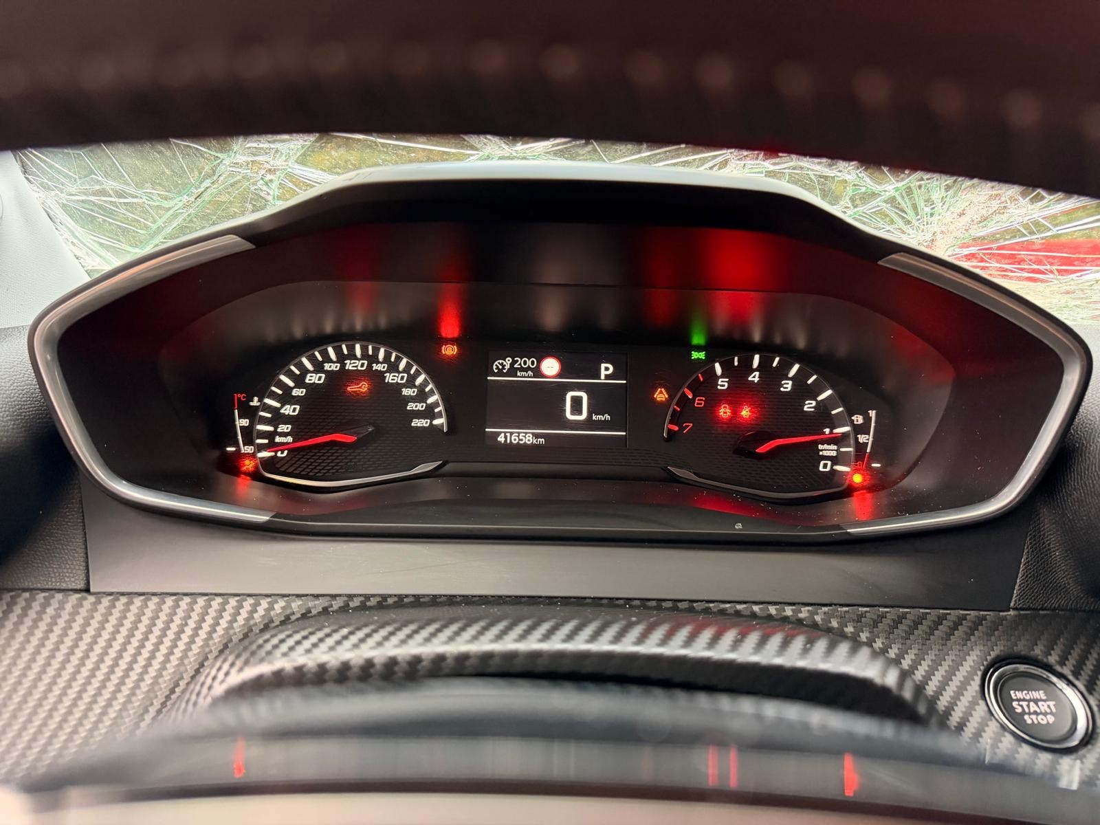 PEUGEOT 208 1.2 PureTech Allure Pack EAT8-image-15