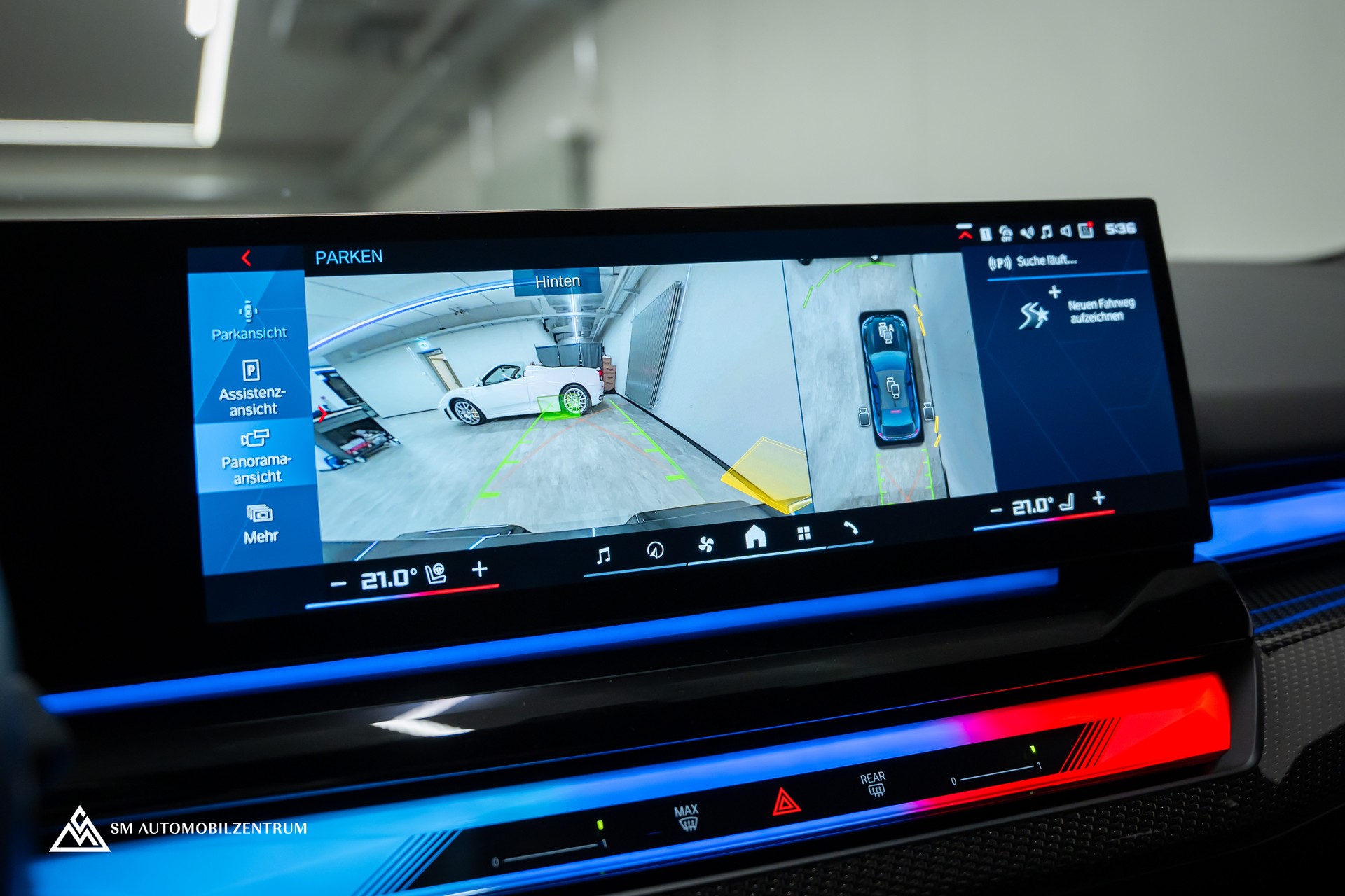 BMW M5 xDrive / CH / Carbon Exterieur & Interieur / 360° / Head-Up / Sitzbelüftung-image-43