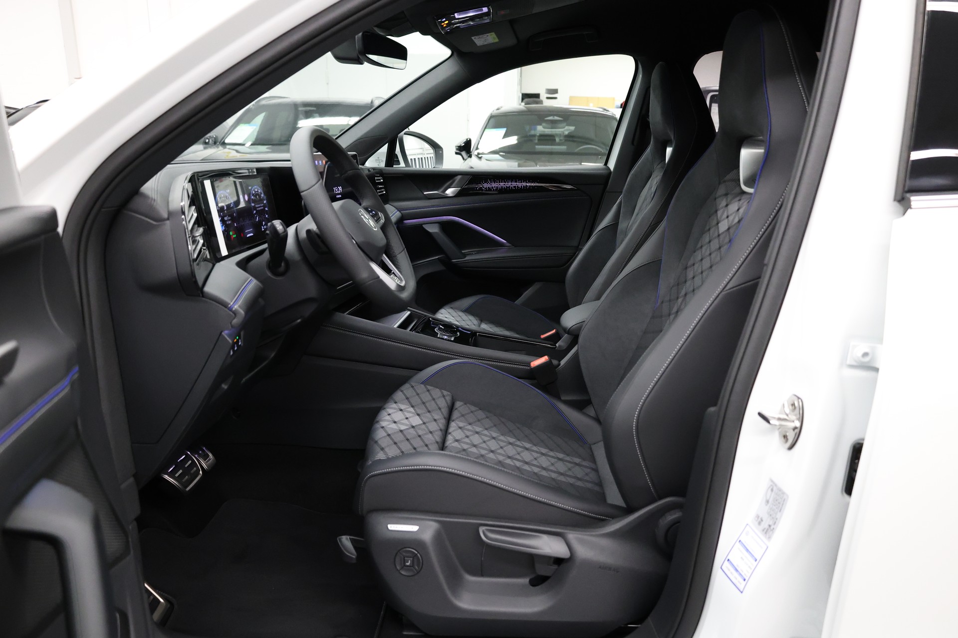 VW Tiguan 1.5 TSI R-Line DSG-image-15