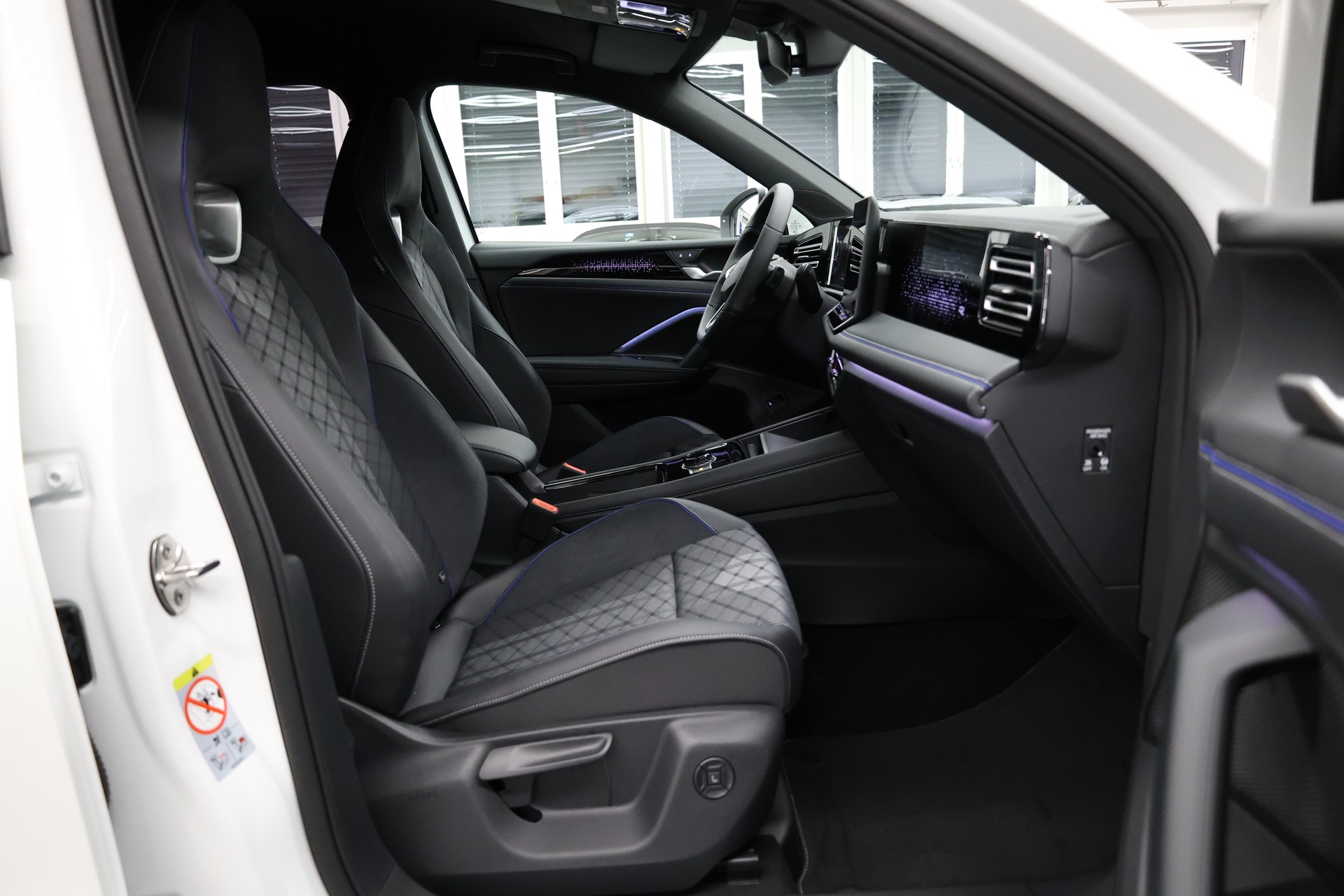 VW Tiguan 1.5 TSI R-Line DSG-image-16