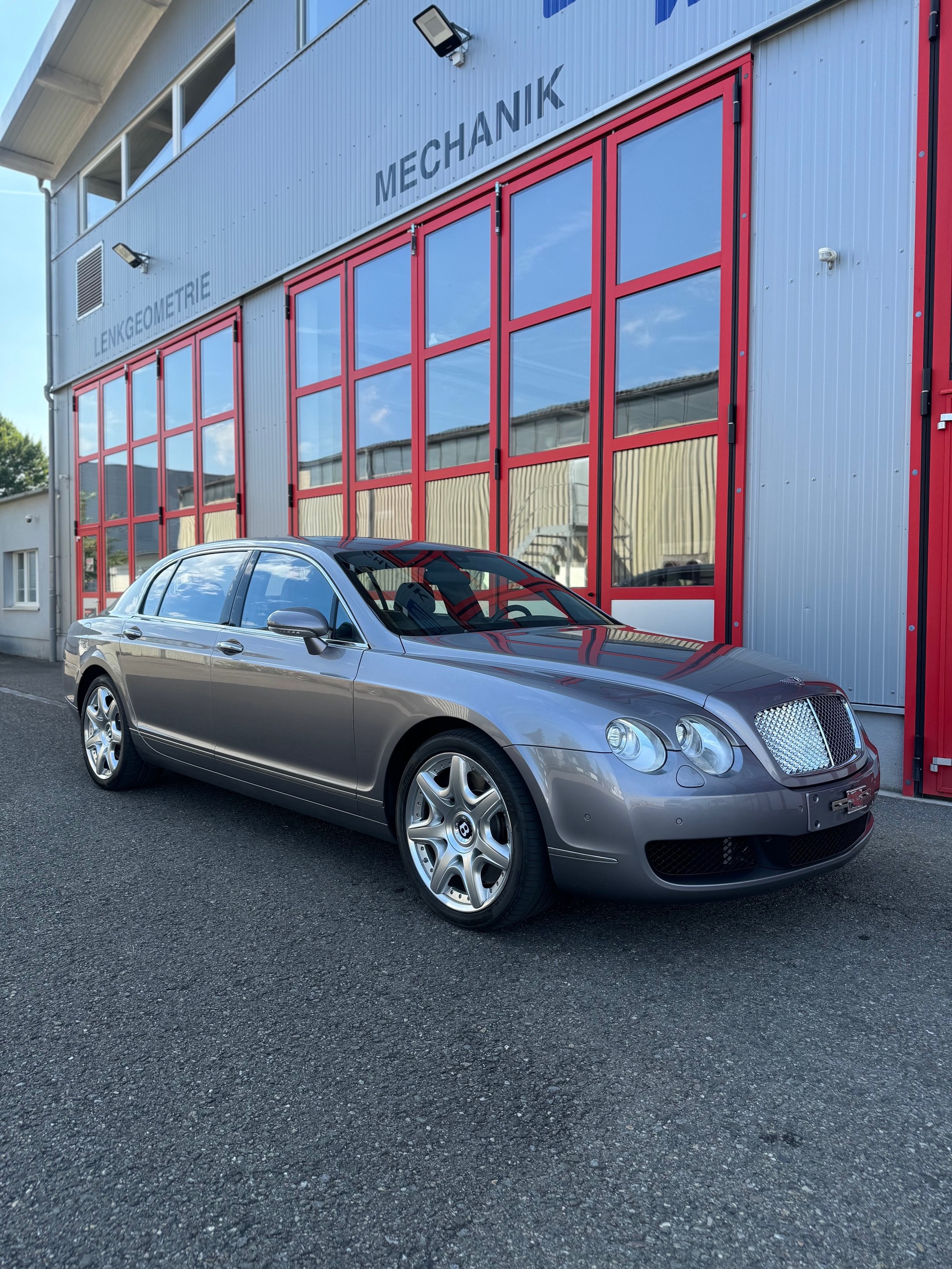 BENTLEY Continental Flying Spur 6.0-image-7