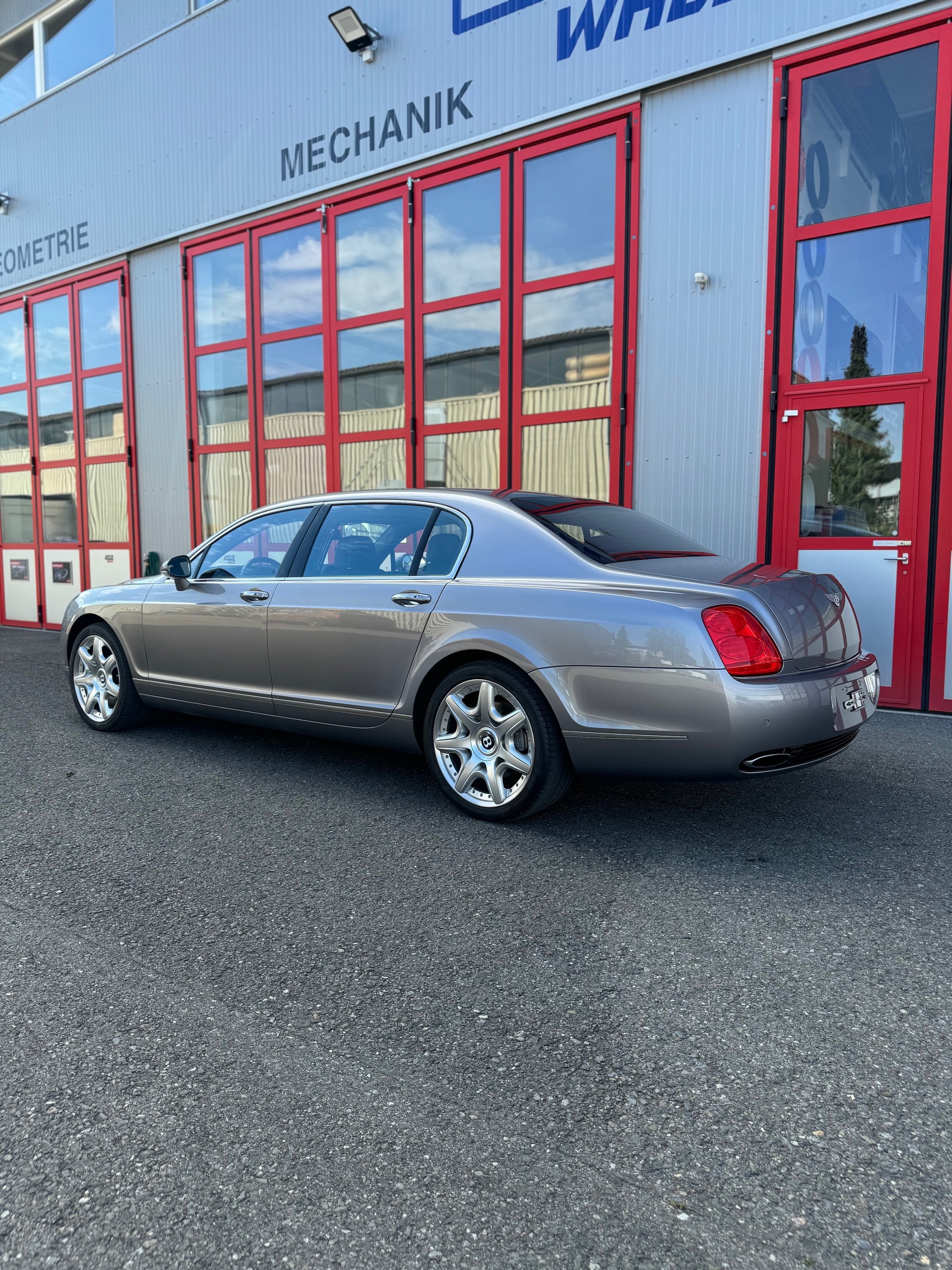 BENTLEY Continental Flying Spur 6.0-image-5