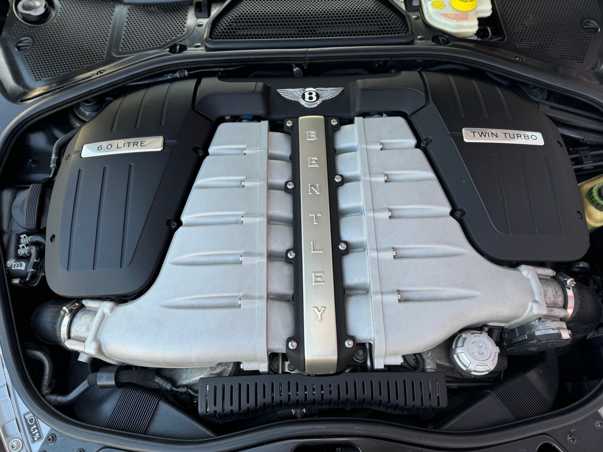 BENTLEY Continental Flying Spur 6.0-image-27