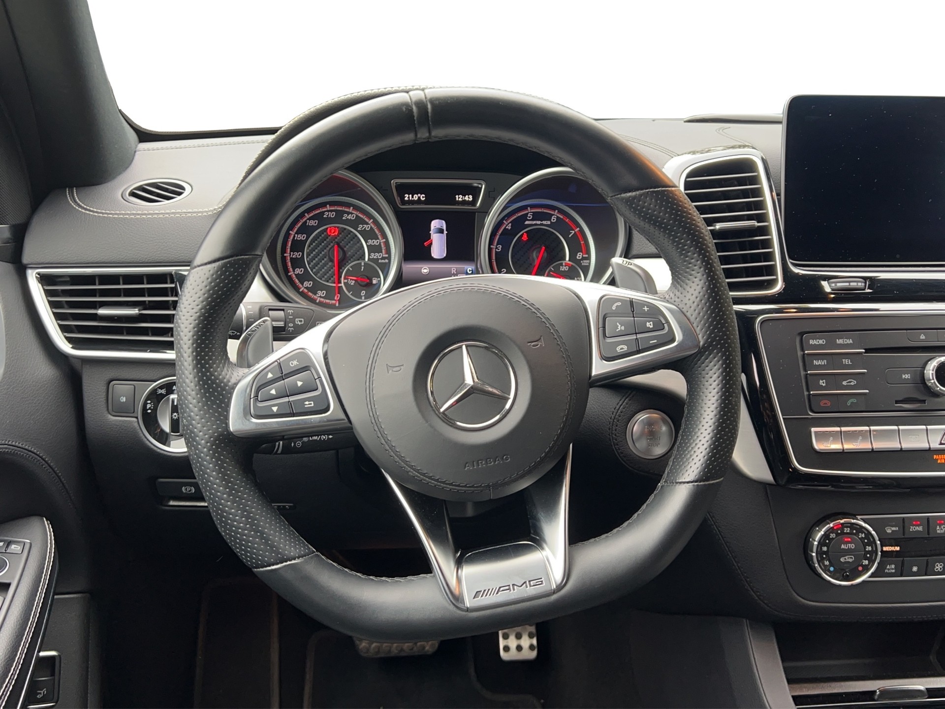 MERCEDES-BENZ GLS 63 AMG 4Matic Speedshift Plus 7G-Tronic-image-9