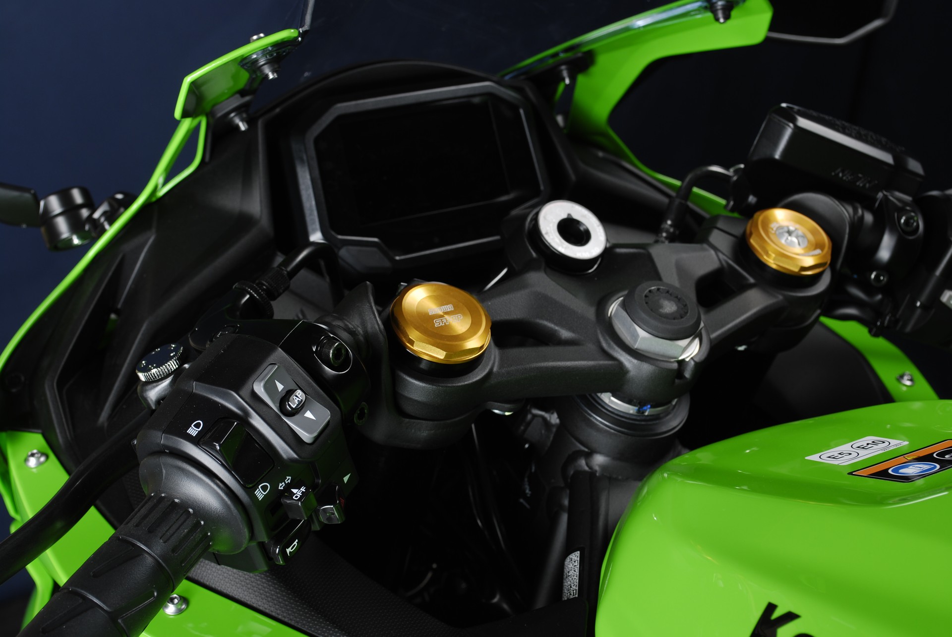 KAWASAKI Ninja ZX-4RR (35 kW) MY26-image-15