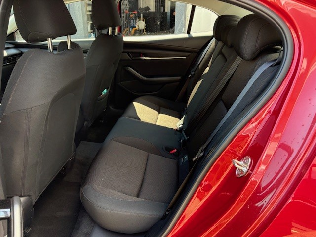 MAZDA 3 Sedan 2.0 186 Exclusive-Line-image-11