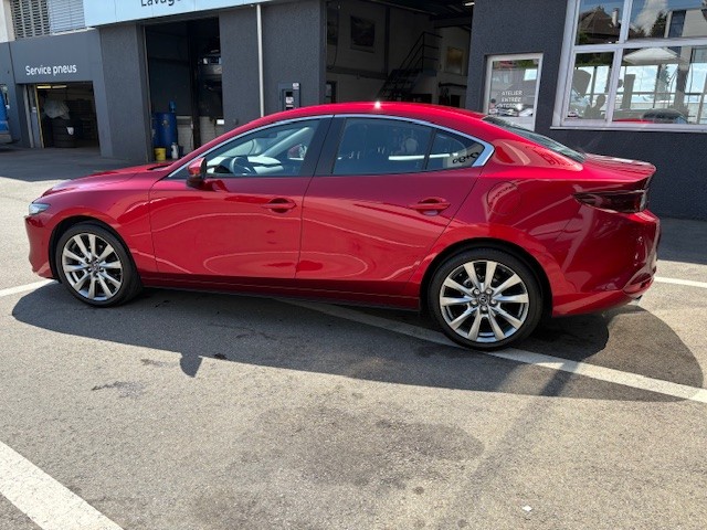 MAZDA 3 Sedan 2.0 186 Exclusive-Line-image-6