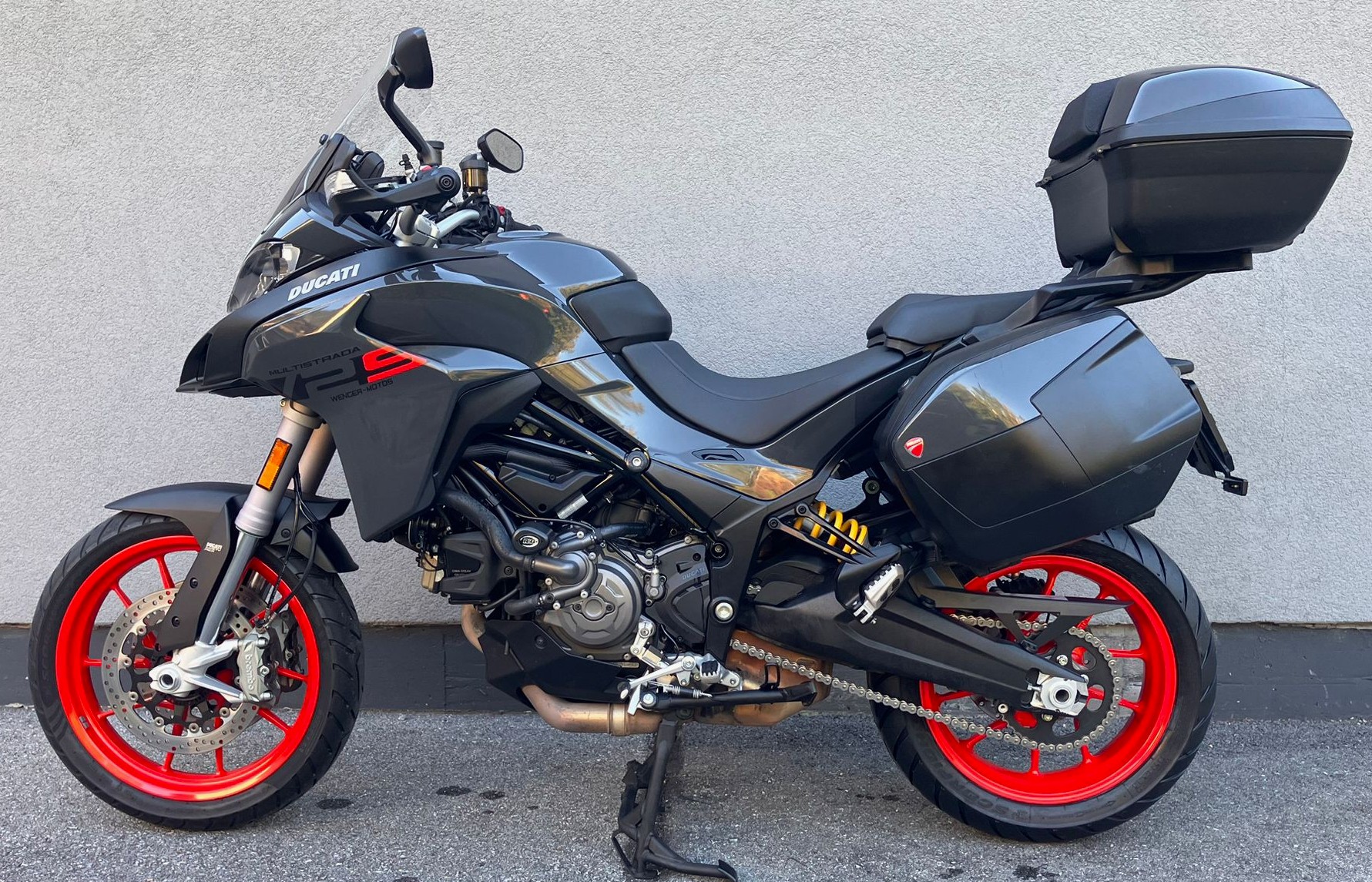 DUCATI Multistrada V2 S Touring-image-3
