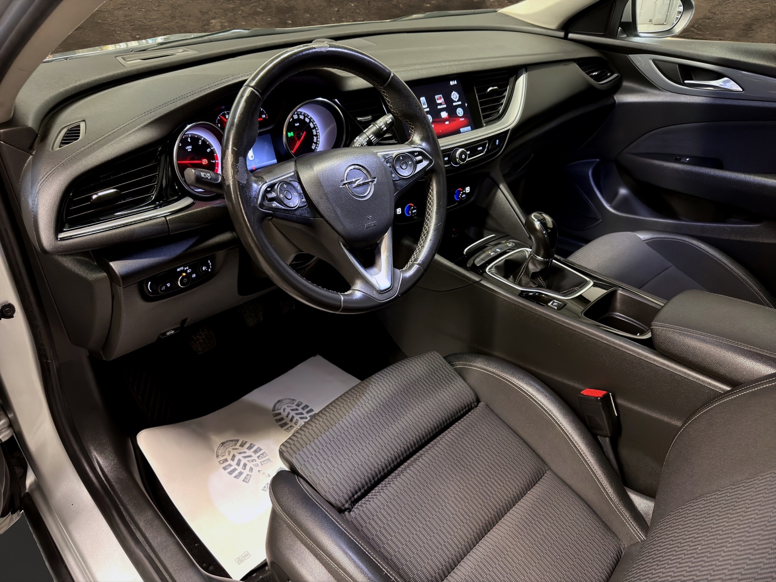 OPEL Insignia 1.5 T Sports Tourer Exclusive-image-6