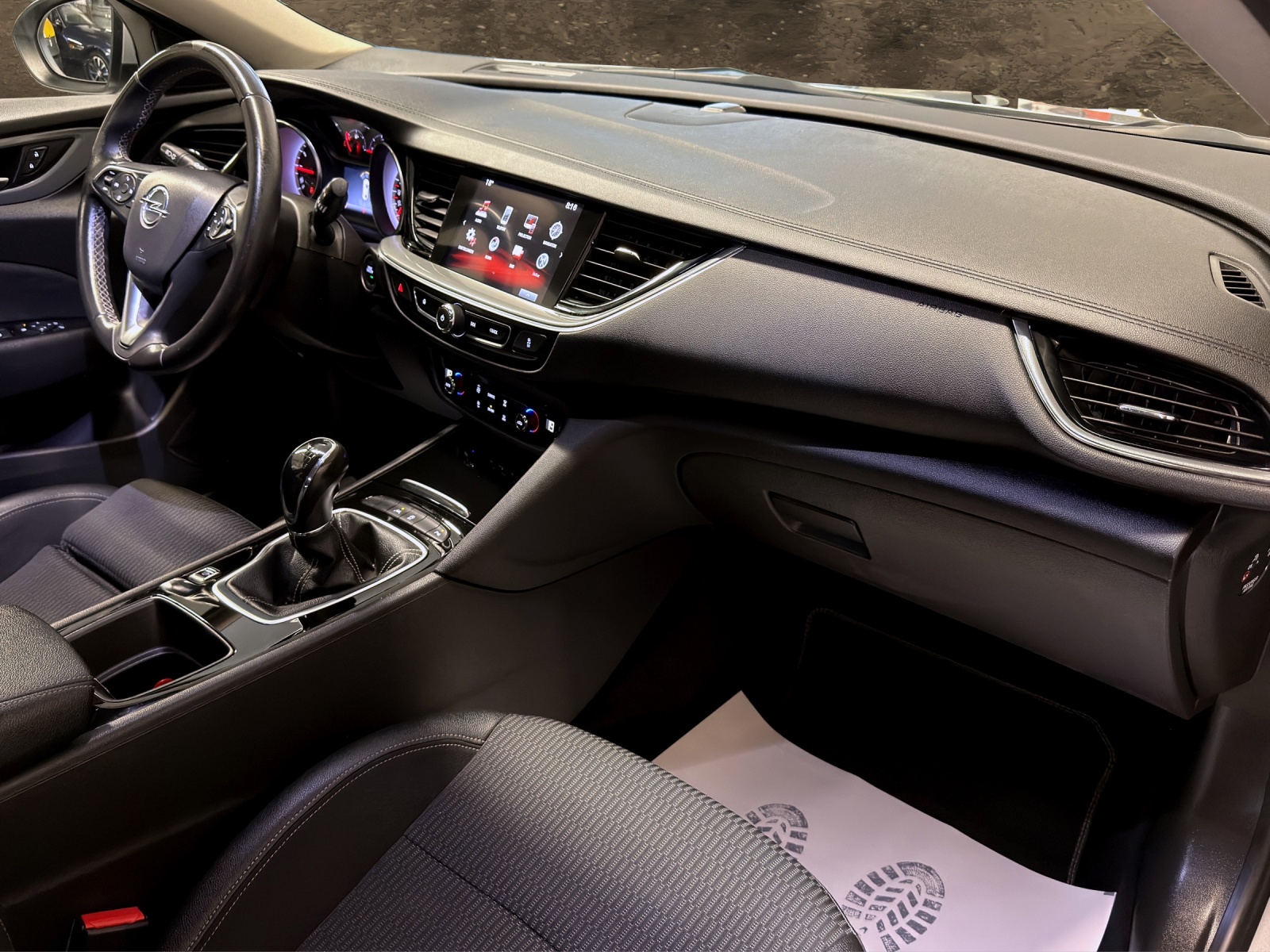 OPEL Insignia 1.5 T Sports Tourer Exclusive-image-11