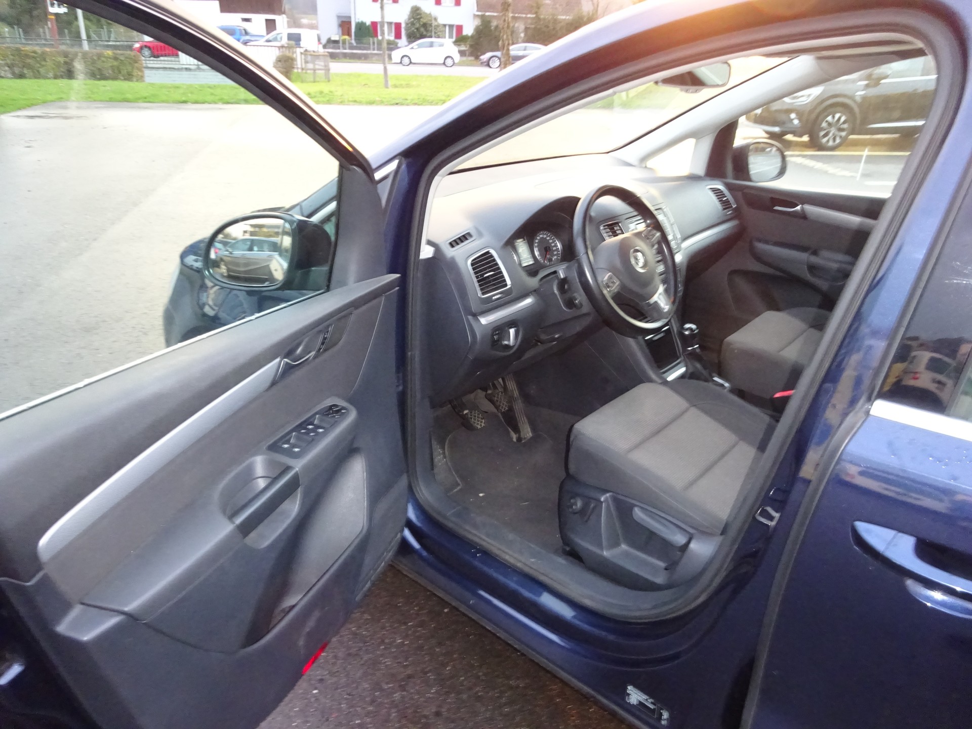 VW Sharan 2.0 TDI BMT Comfortline 4Motion-image-7