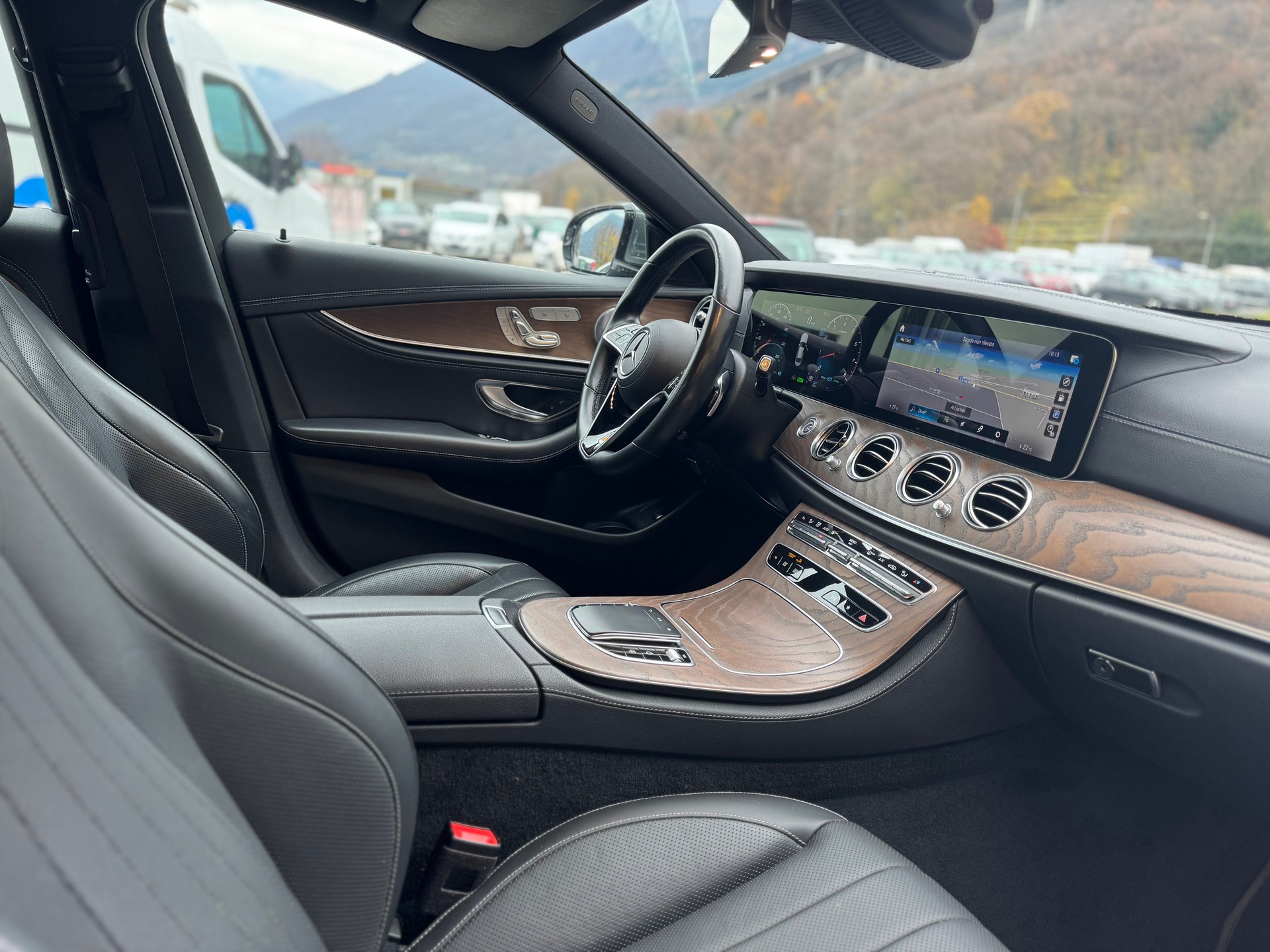 MERCEDES-BENZ E 450 AMG Line 4Matic 9G-Tronic-image-4