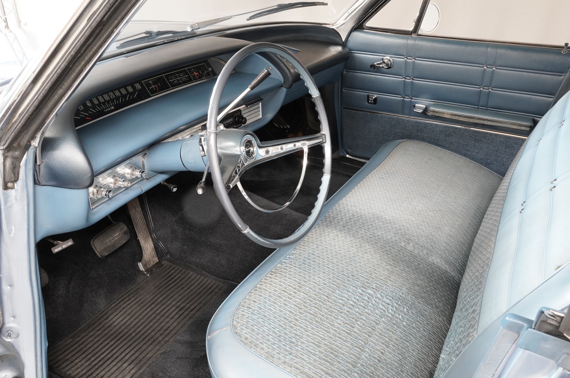 CHEVROLET Impala-image-9