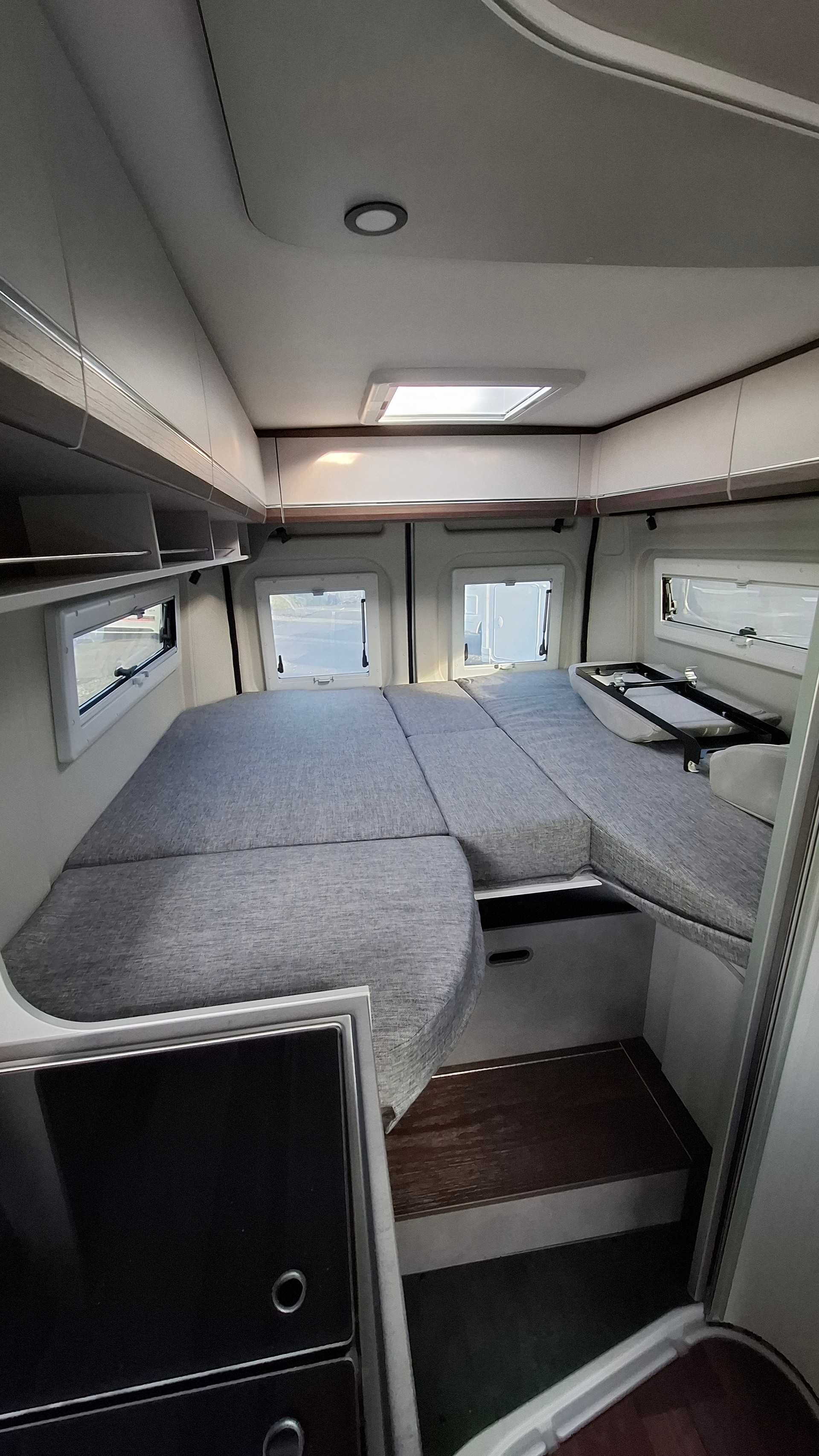 PÖSSL Summit Shine 600 LR Automatique 6 mètres (Chauffage diesel, Pack Hiver)-image-9