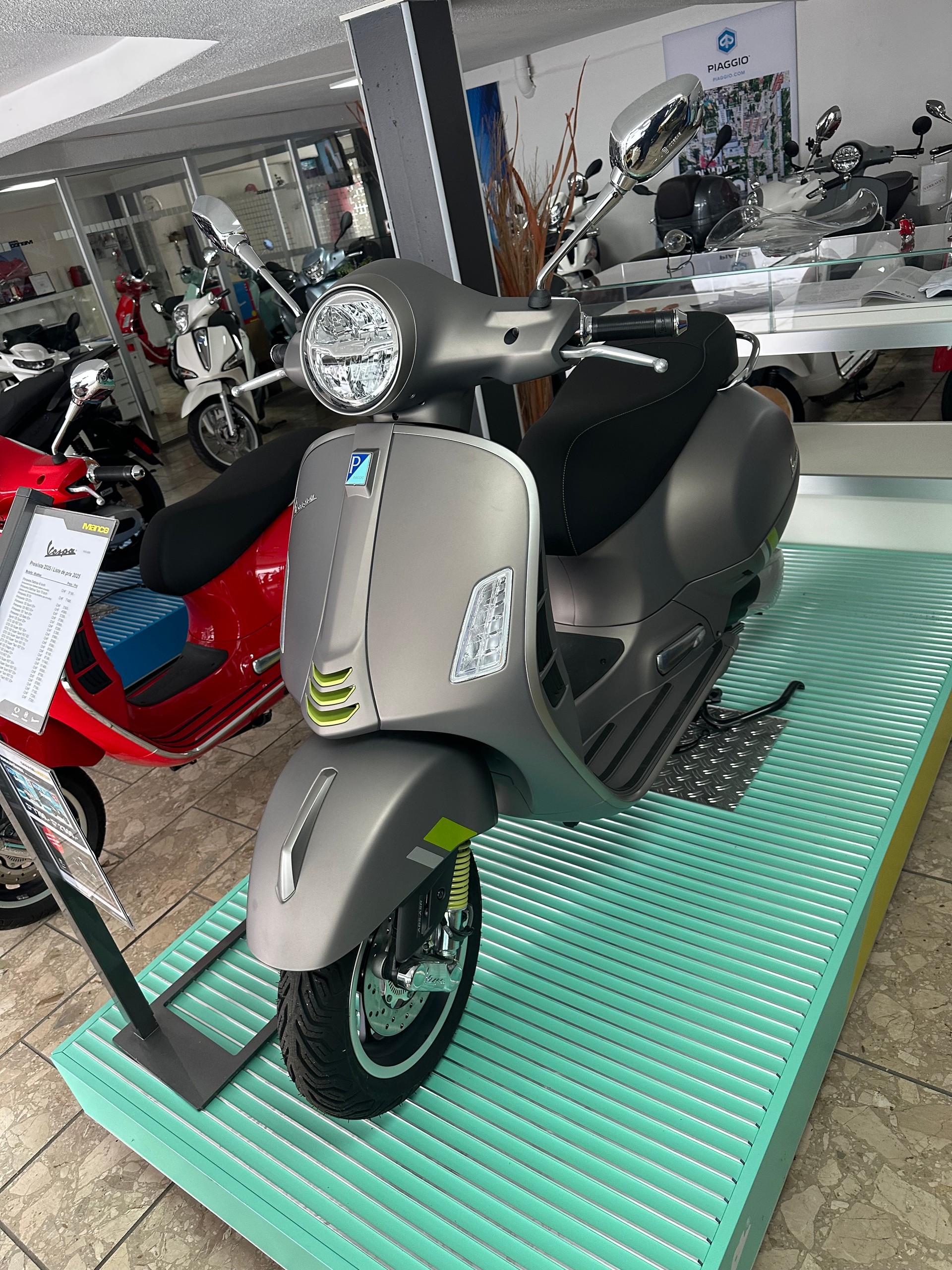 PIAGGIO Vespa GTS 300 Super Tech ABS