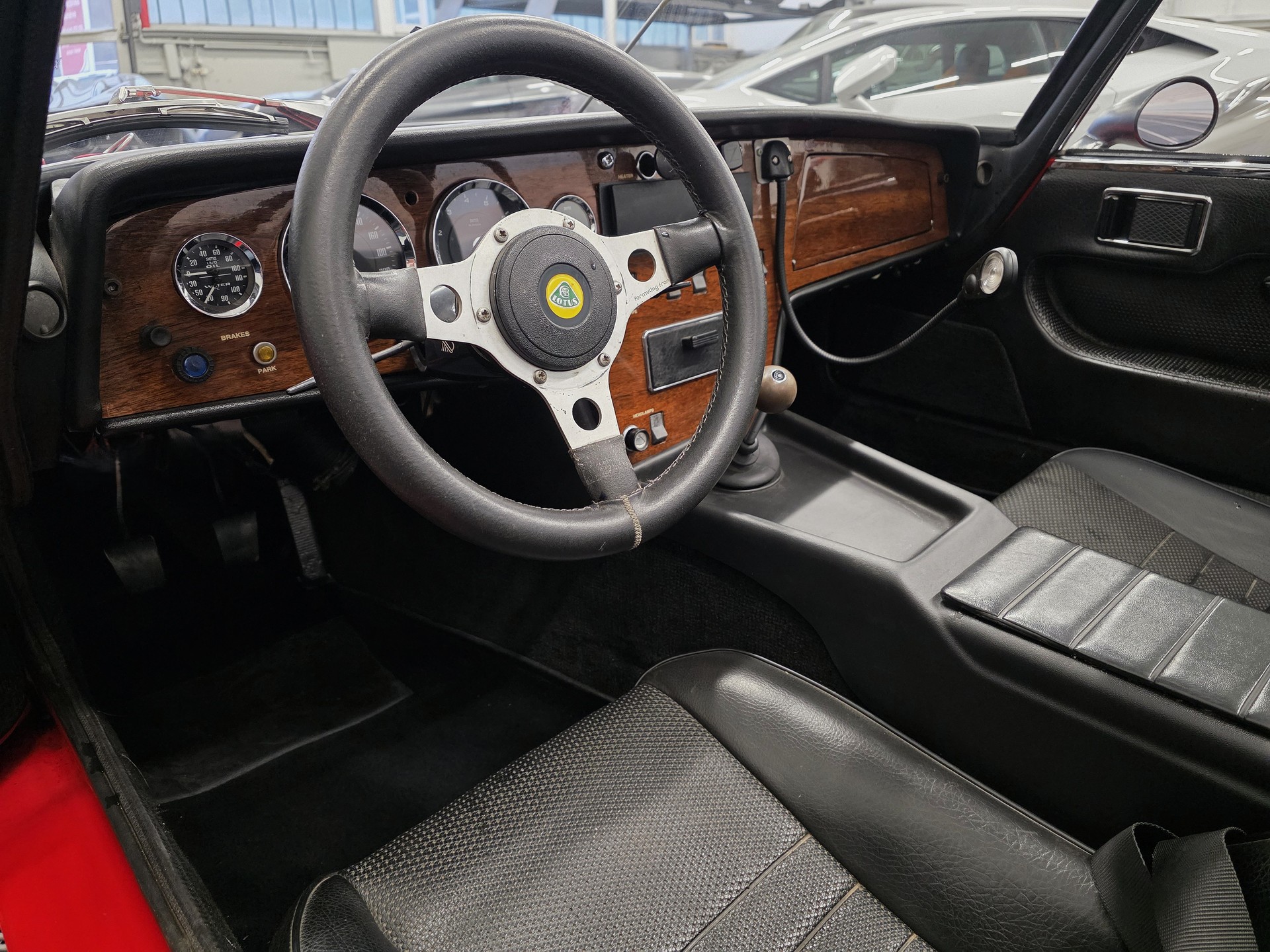 LOTUS ELAN-image-7
