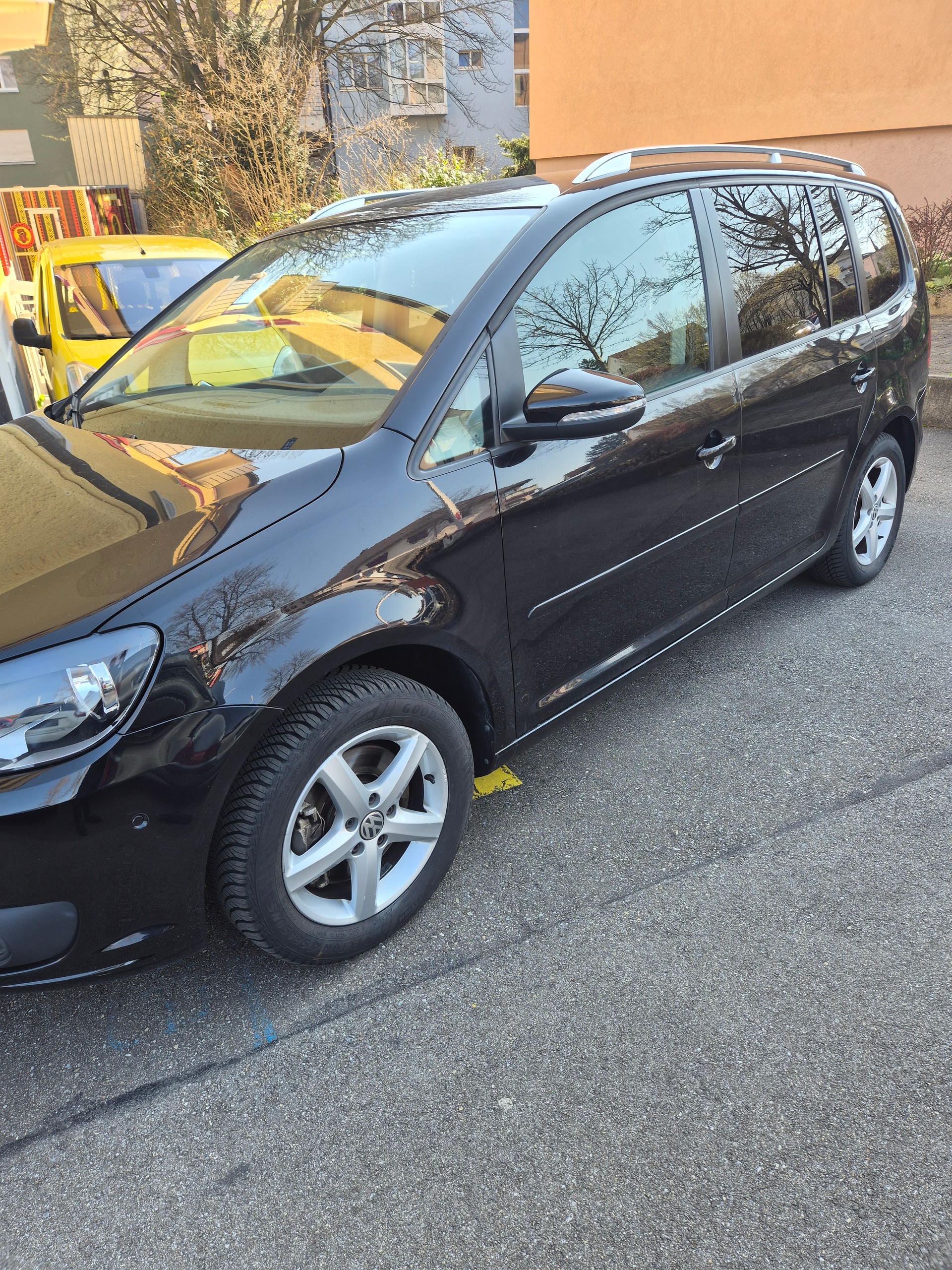 VW Touran 1.4 TSI Highline DSG-image-7