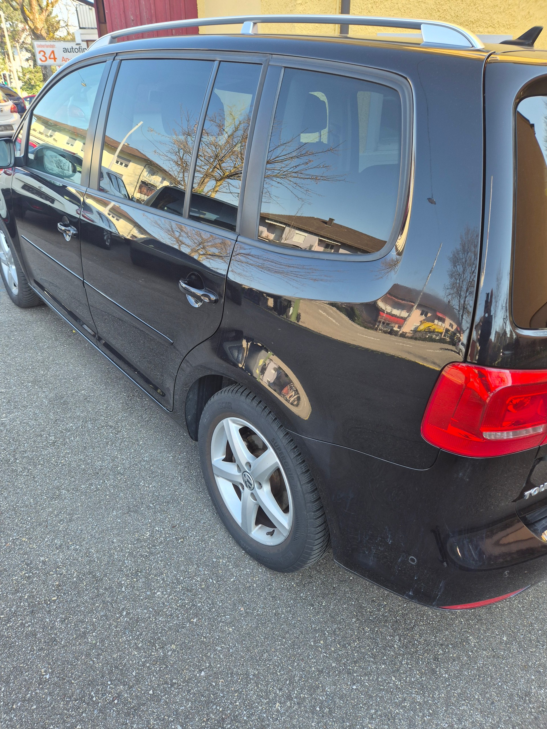 VW Touran 1.4 TSI Highline DSG-image-3