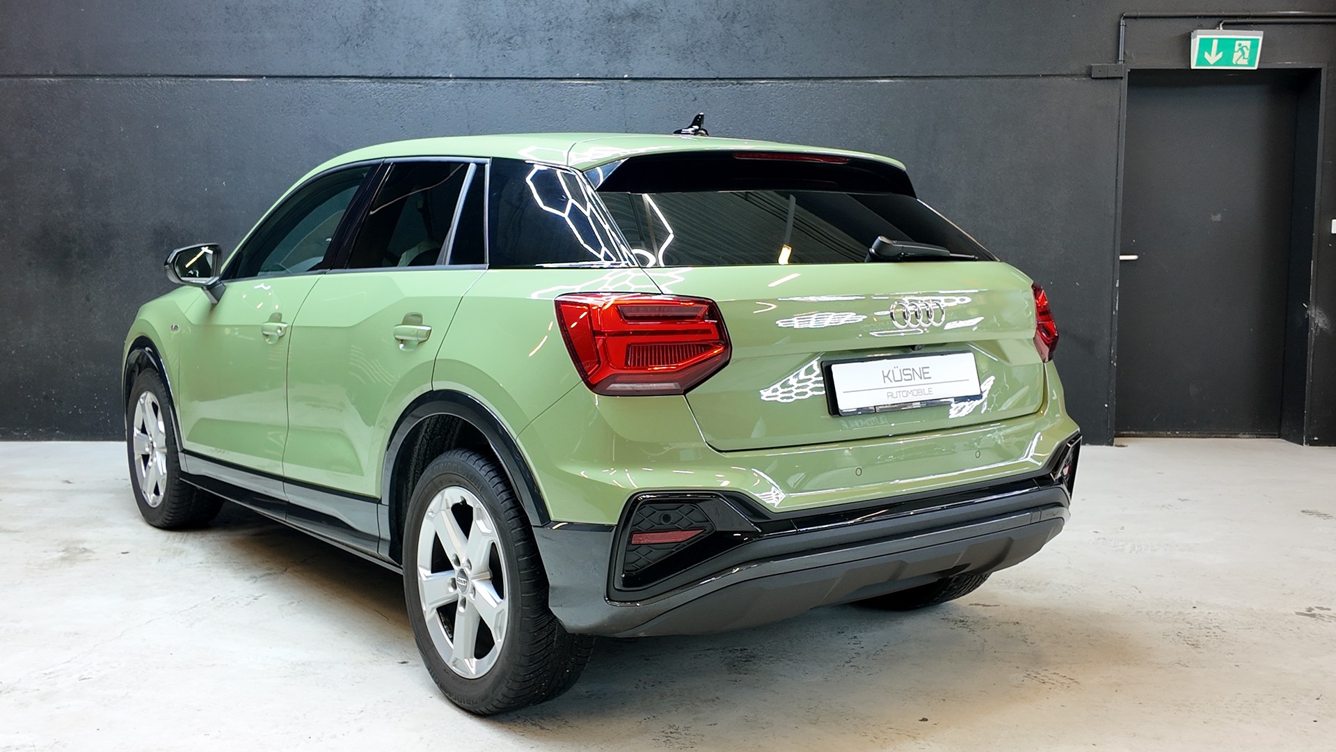 AUDI Q2 35 TFSI Sport Attraction S-tronic-showroom-element-3