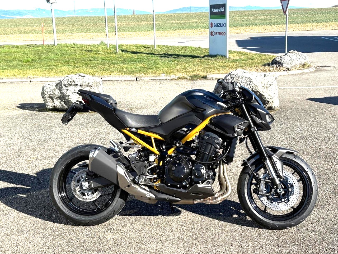 KAWASAKI Z 900-image-0