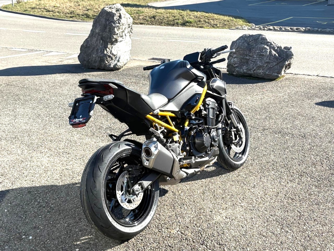 KAWASAKI Z 900-image-3