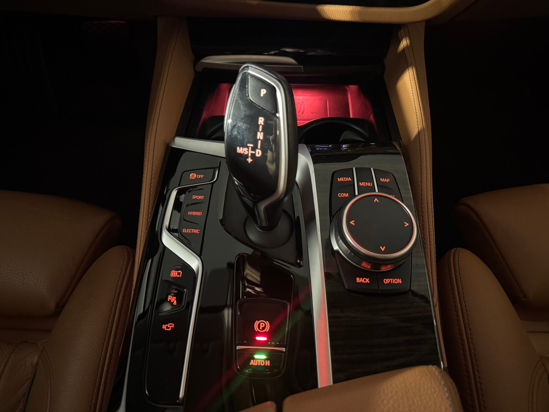 BMW 530e xDrive G30 LCI M LOOK-image-15