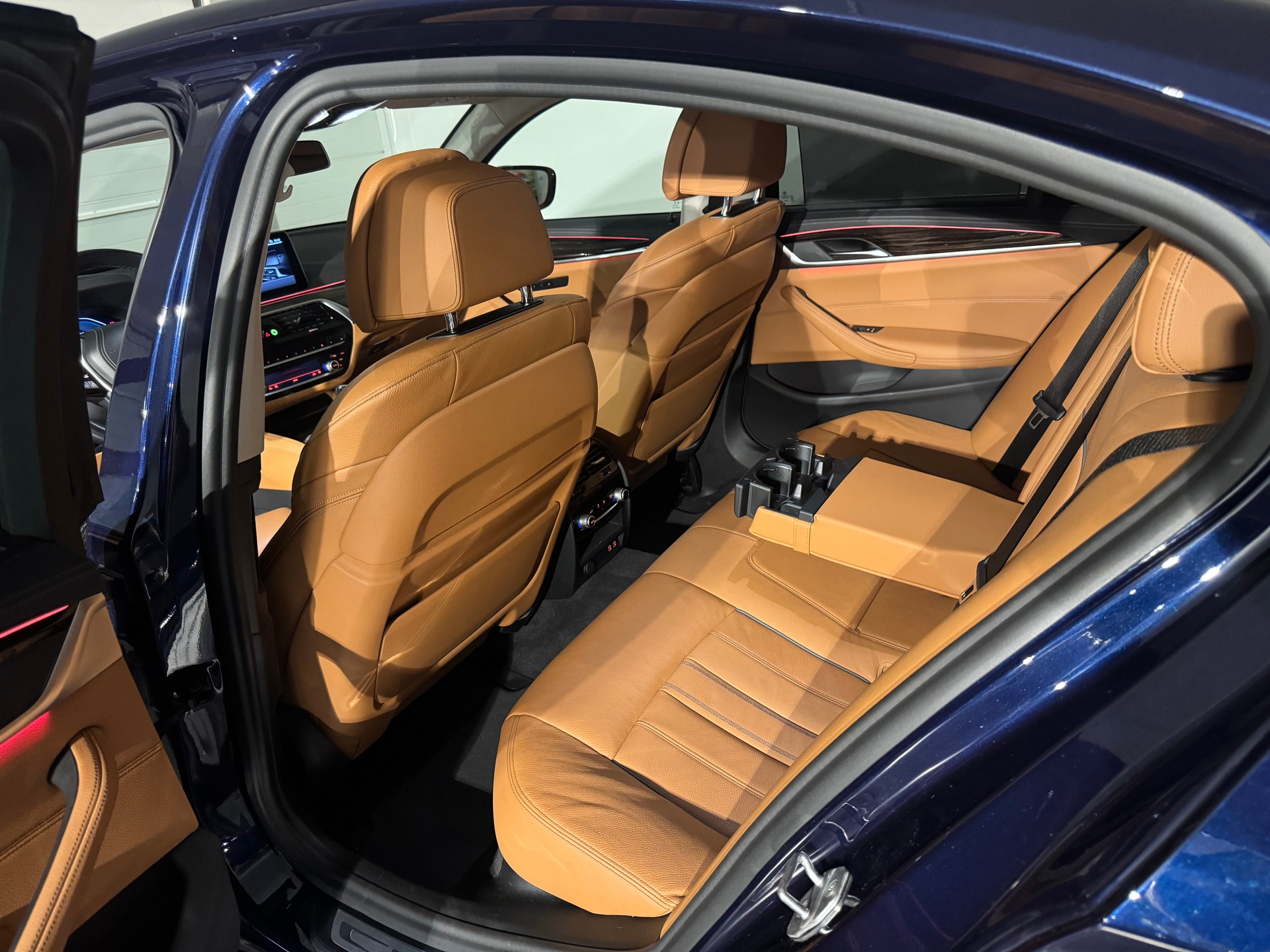 BMW 530e xDrive G30 LCI M LOOK-image-17