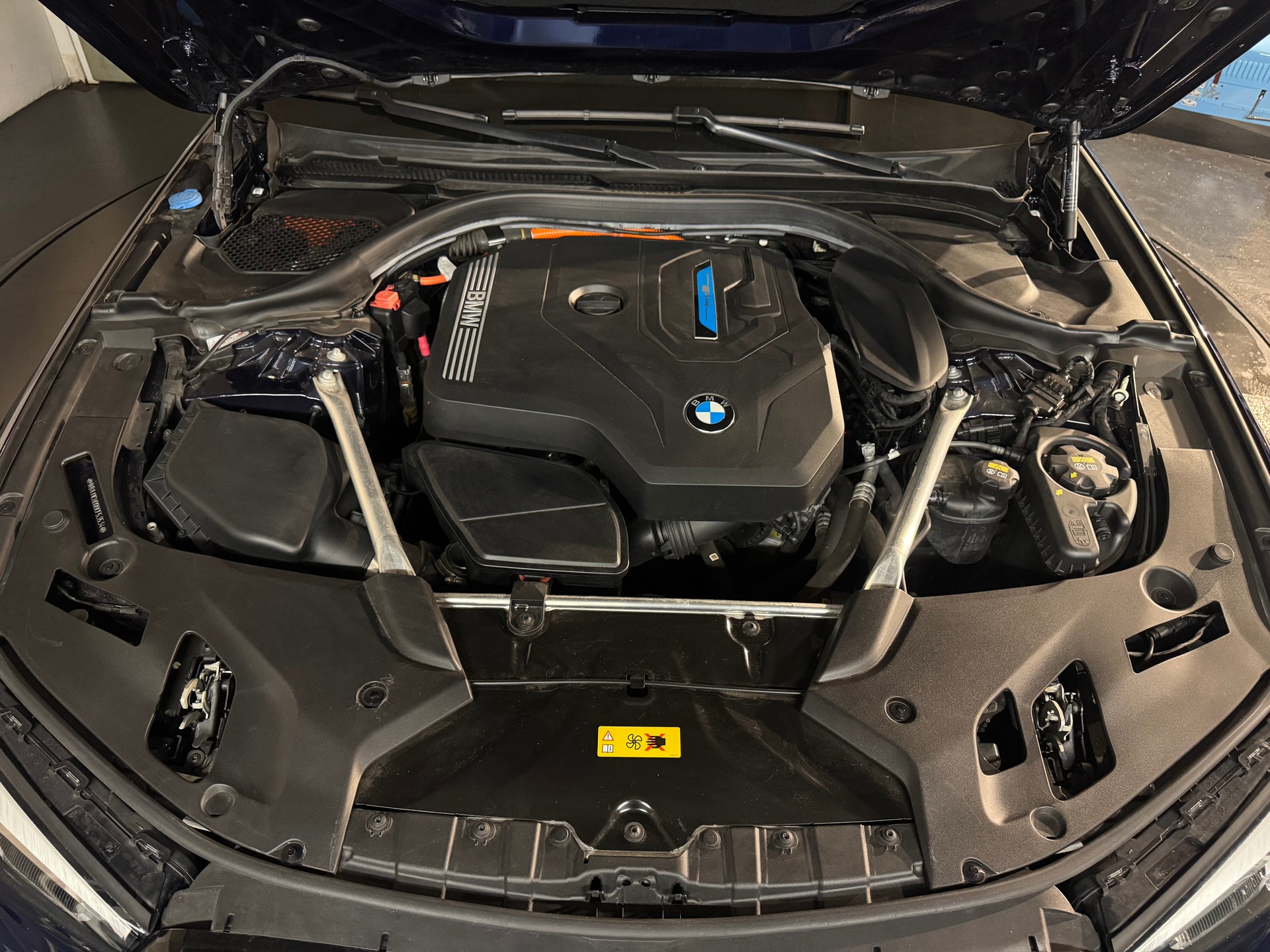 BMW 530e xDrive G30 LCI M LOOK-image-24