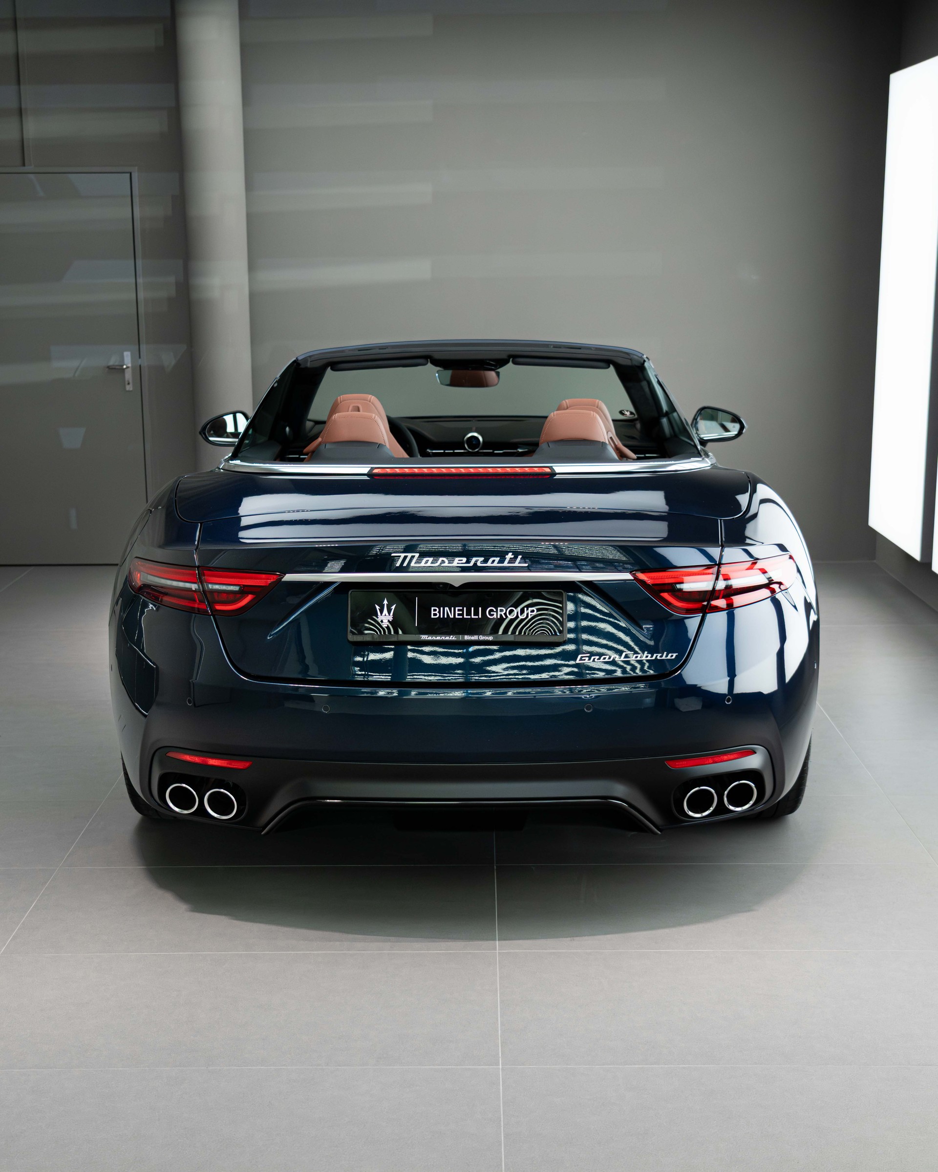 MASERATI GranCabrio Modena - Blu Nobile FUORISERIE - 2.99% Leasing-image-5