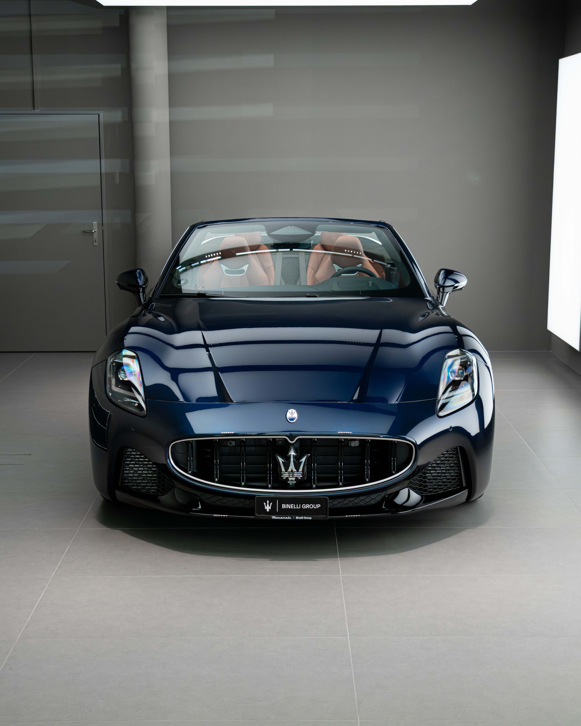 MASERATI GranCabrio Modena - Blu Nobile FUORISERIE - 2.99% Leasing