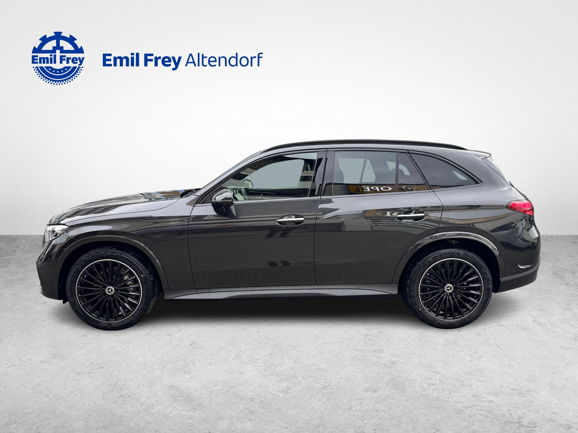 MERCEDES-BENZ GLC 220 d 4MATIC AMG Line-showroom-element-1