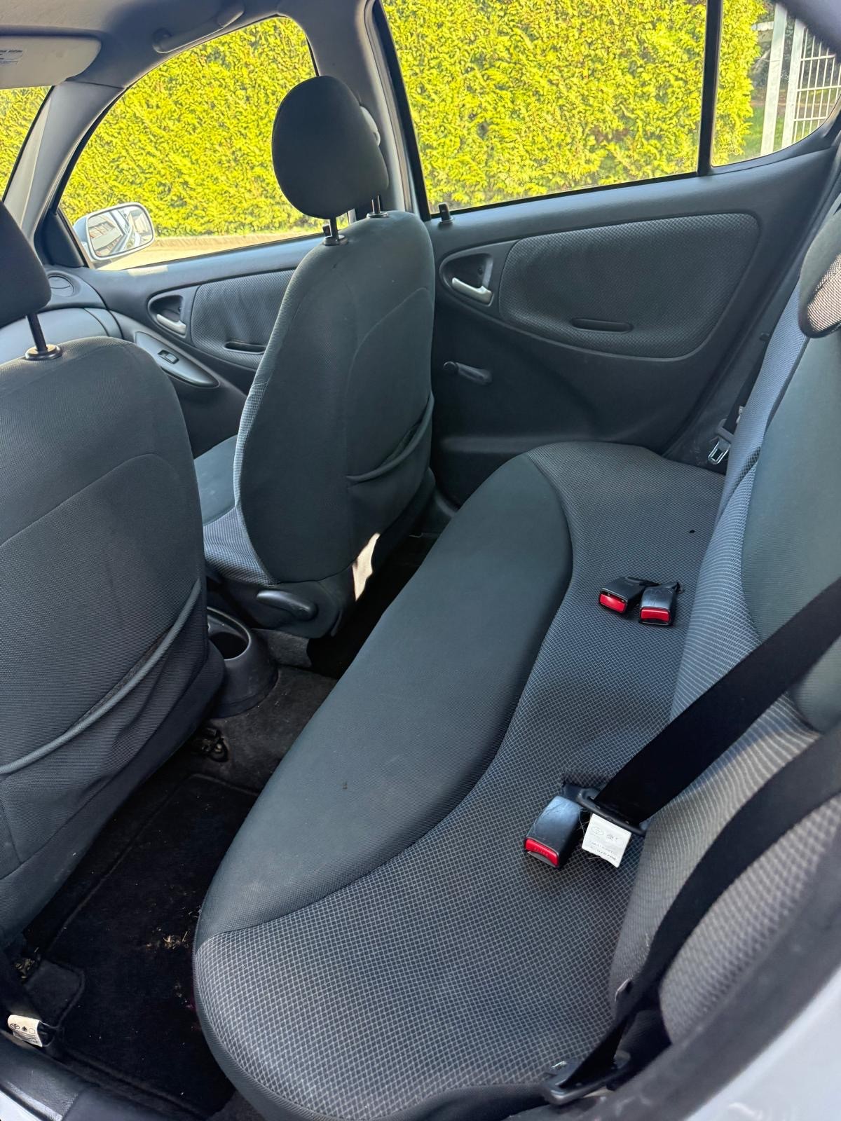 TOYOTA Yaris 1.3 Linea Sol-image-9