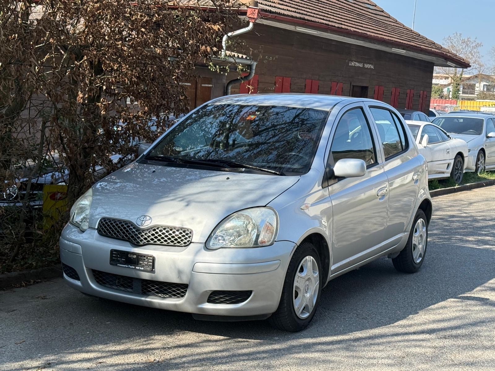 TOYOTA Yaris 1.3 Linea Sol